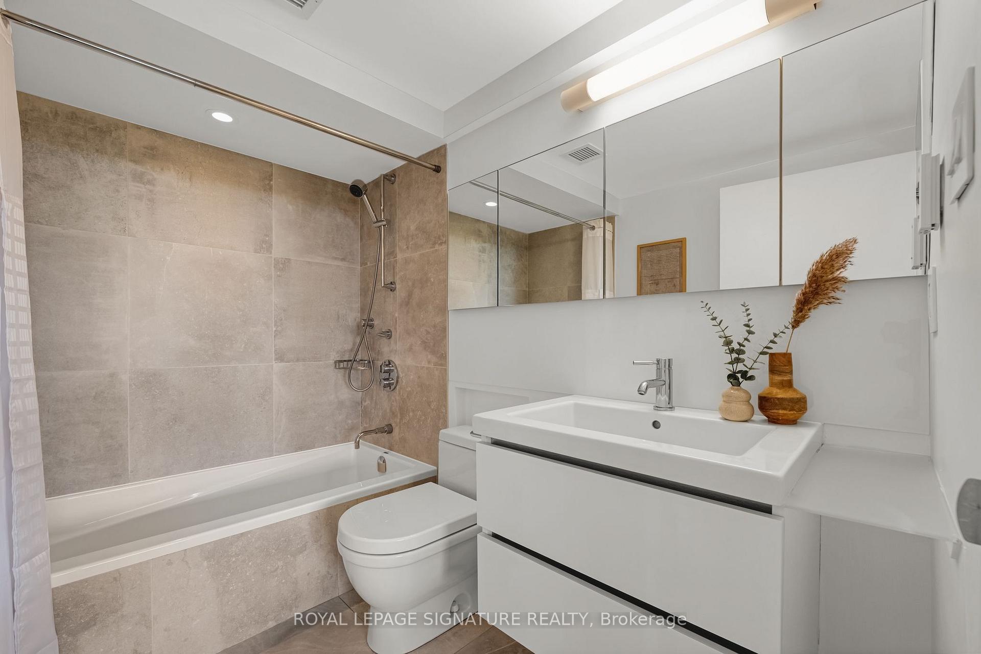 Photo 26 of Unit 704/705, 10 Avoca Avenue, Toronto, Rosedale-Moore Park — HOMEH