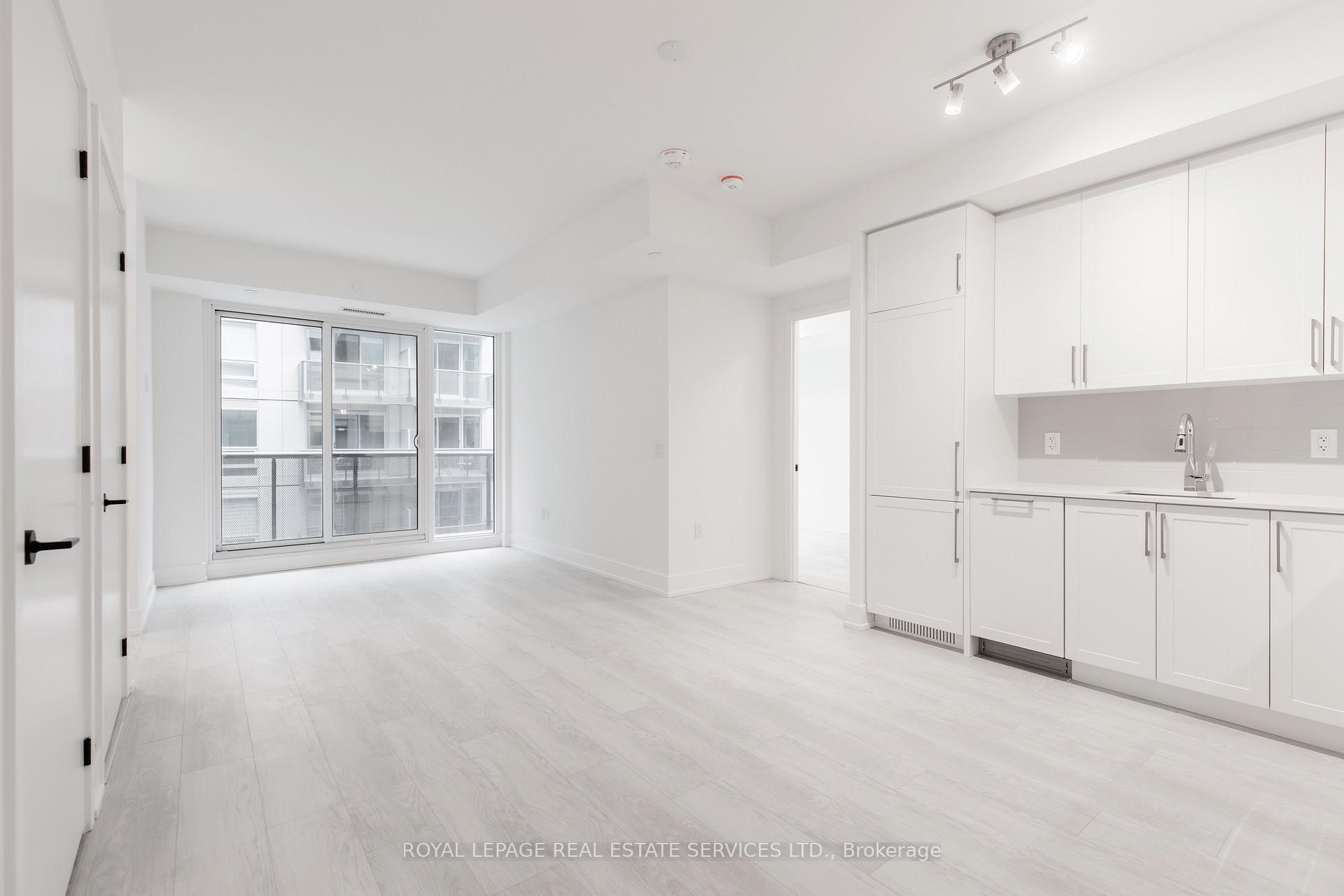 Photo 2 of Unit 325, 2450 Old Bronte Road, Oakville, Westmount — HOMEH