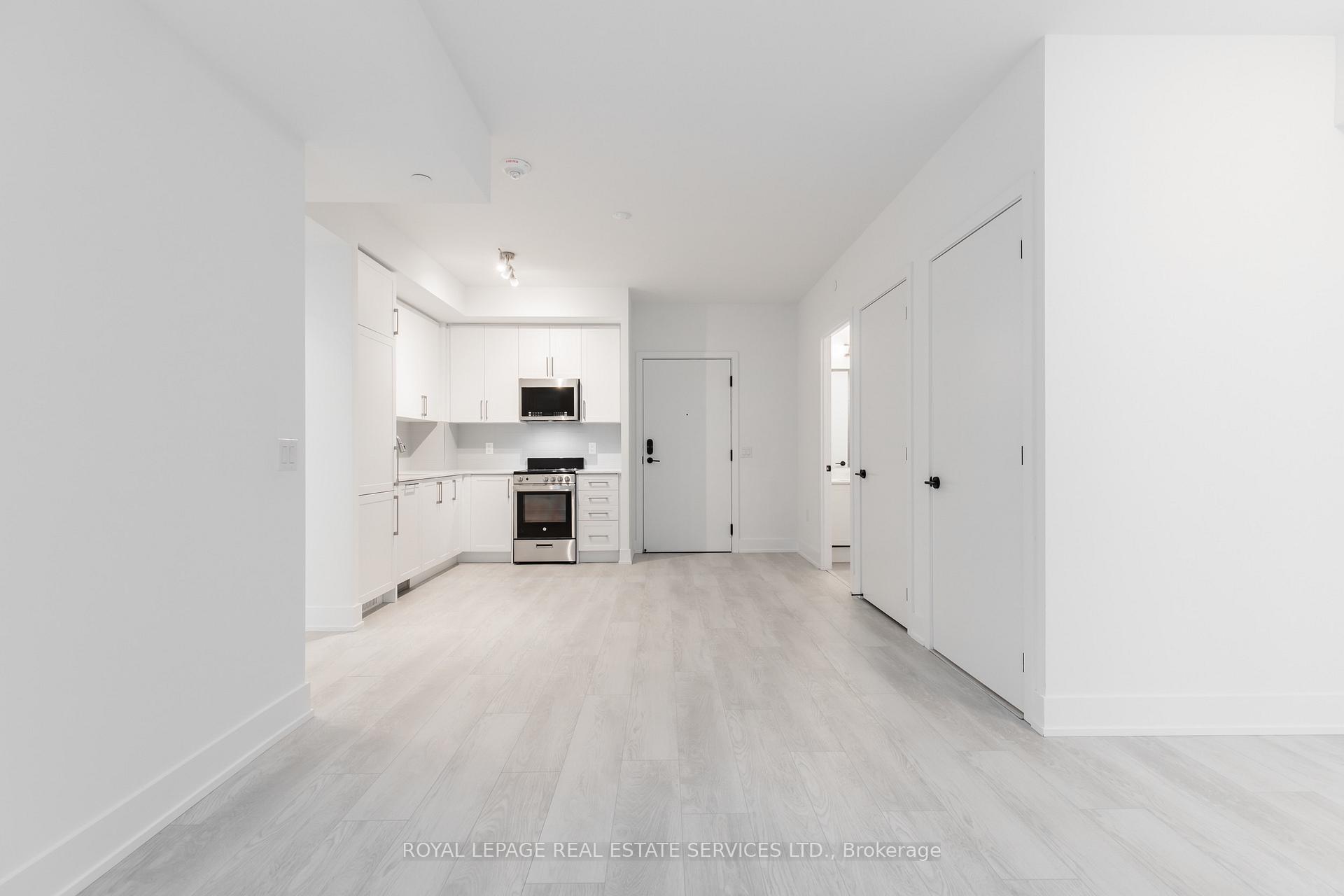 Photo 6 of Unit 325, 2450 Old Bronte Road, Oakville, Westmount — HOMEH
