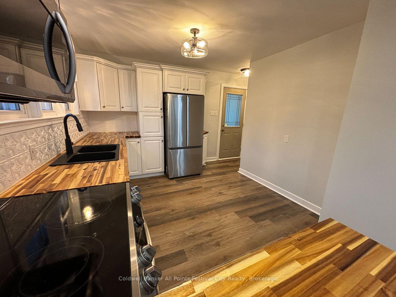 Photo 13 of 13 Waterloo Street N, Goderich, Goderich (Town) — HOMEH