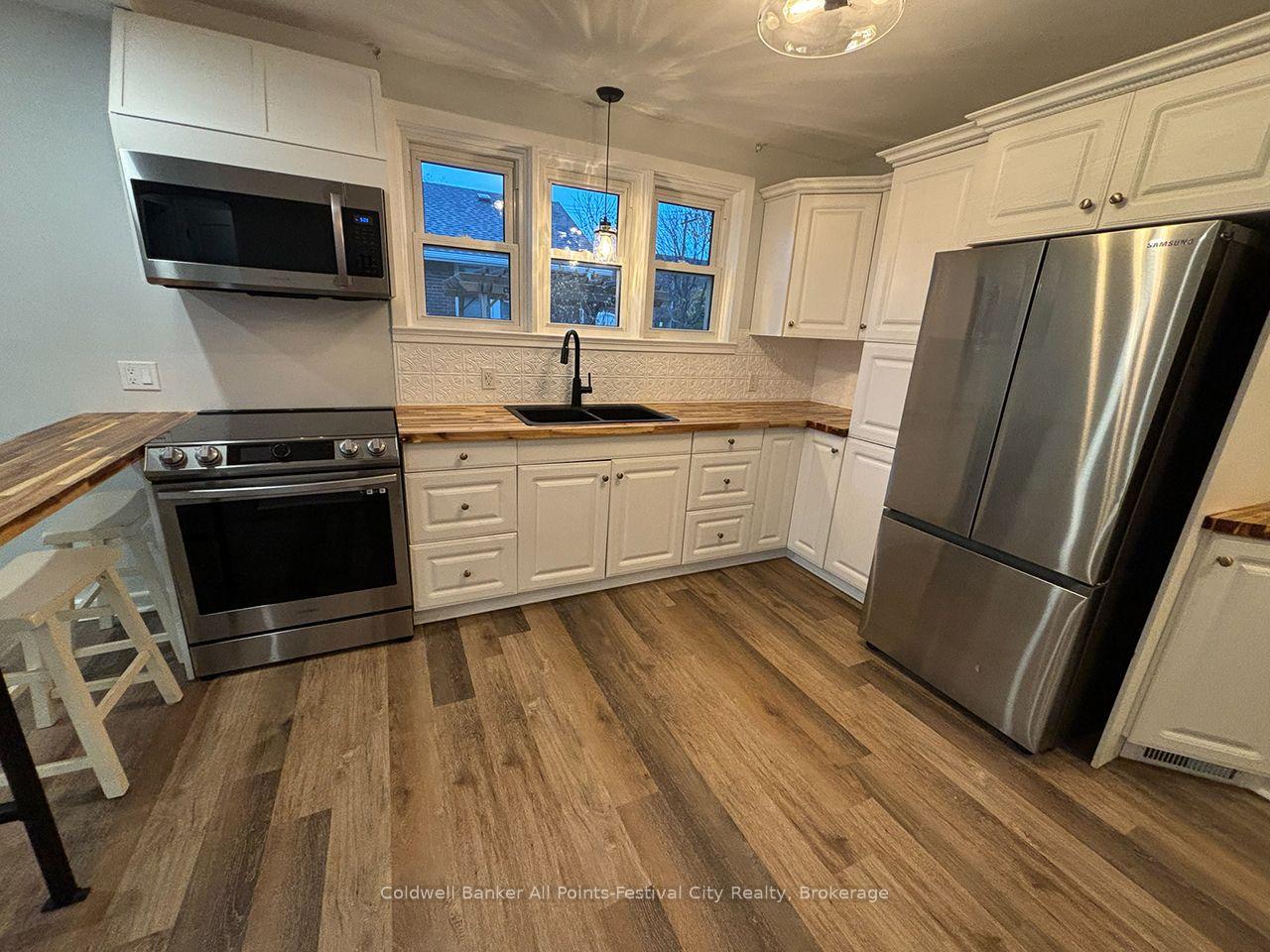Photo 14 of 13 Waterloo Street N, Goderich, Goderich (Town) — HOMEH
