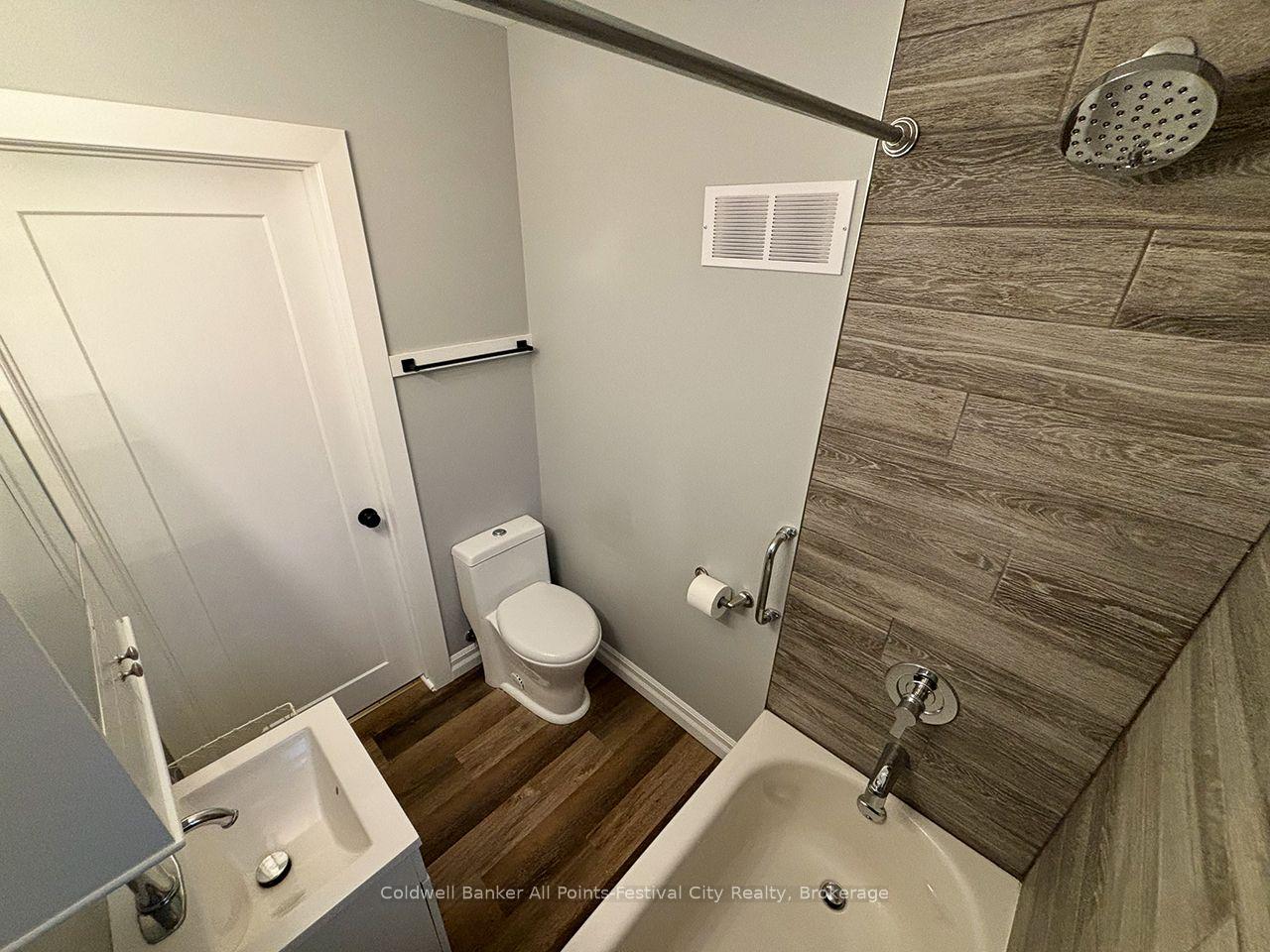 Photo 21 of 13 Waterloo Street N, Goderich, Goderich (Town) — HOMEH