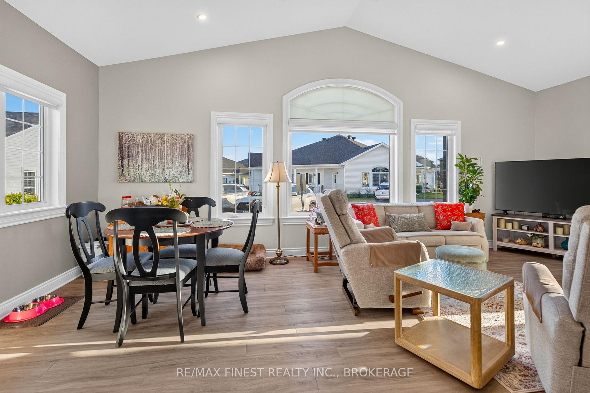 Photo 7 of 52 Lowry Place, Loyalist, Amherstview — HOMEH