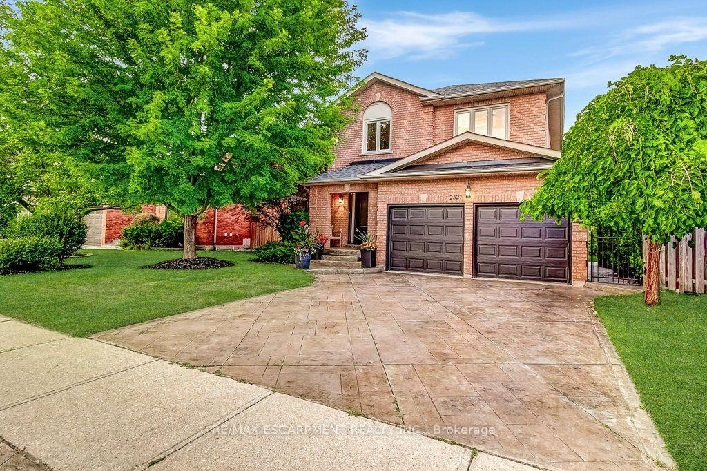 Photo 2 of 2527 Andover Road, Oakville, River Oaks — HOMEH