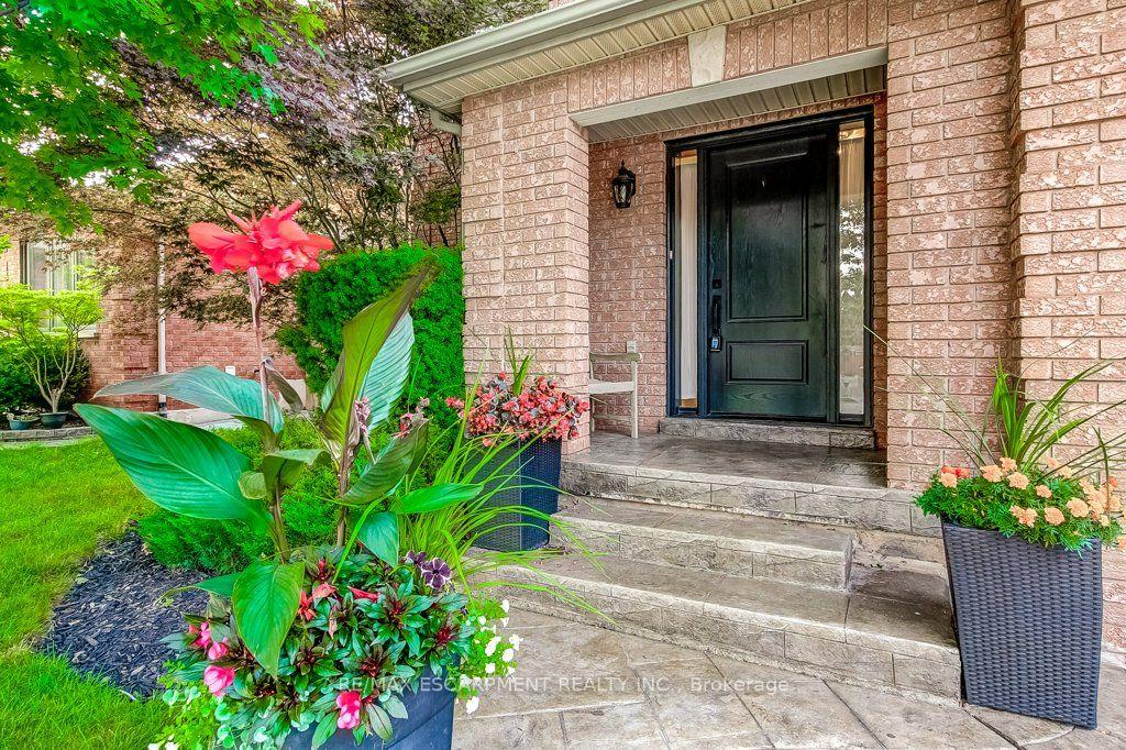 Photo 4 of 2527 Andover Road, Oakville, River Oaks — HOMEH