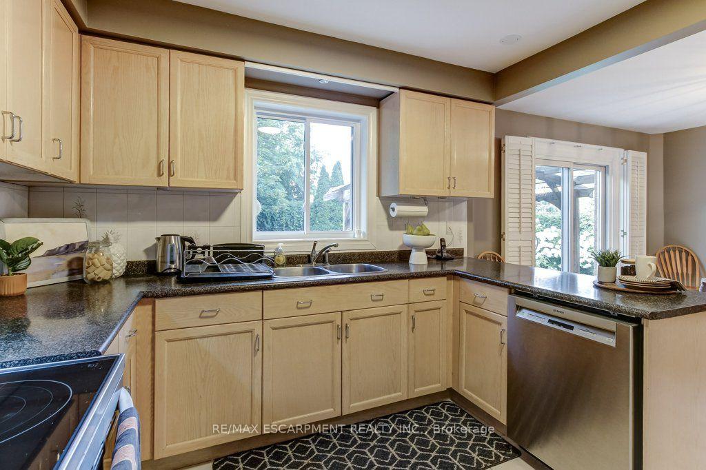Photo 14 of 2527 Andover Road, Oakville, River Oaks — HOMEH