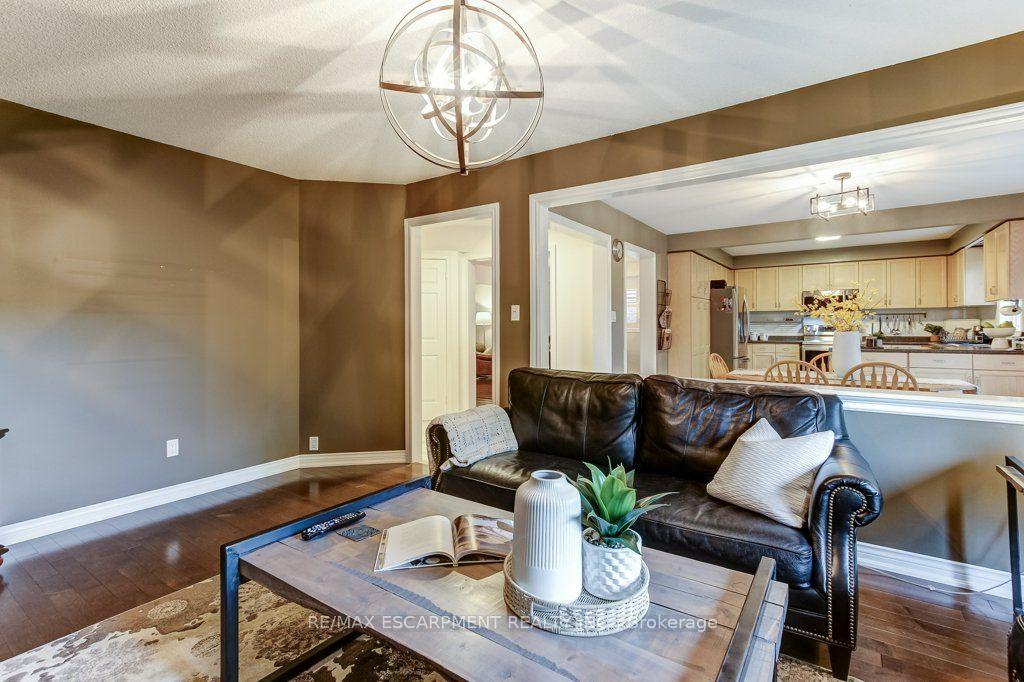 Photo 17 of 2527 Andover Road, Oakville, River Oaks — HOMEH