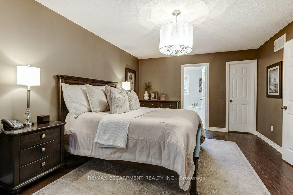 Photo 23 of 2527 Andover Road, Oakville, River Oaks — HOMEH