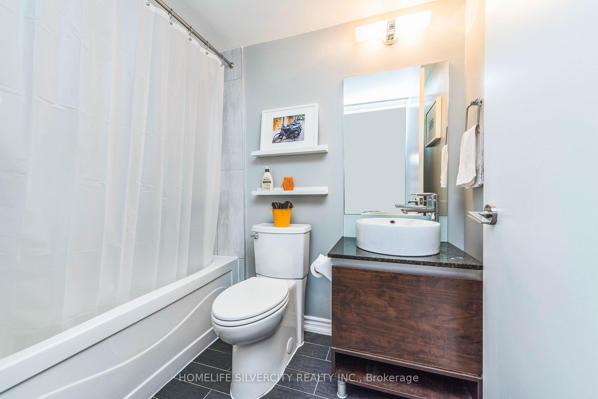 Photo 4 of Unit 404, 205 Frederick Street, Toronto, Moss Park — HOMEH