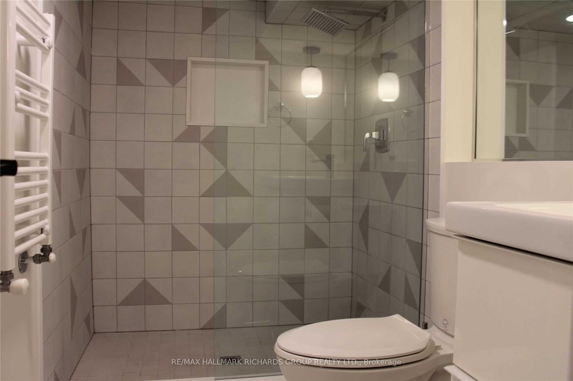 Photo 7 of Unit Lower, 34 Hammersmith Avenue, Toronto, The Beaches — HOMEH