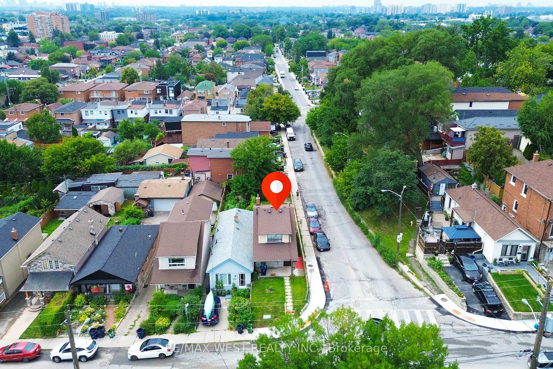 Photo 18 of 410 Silverthorn Avenue, Toronto, Keelesdale-Eglinton West — HOMEH