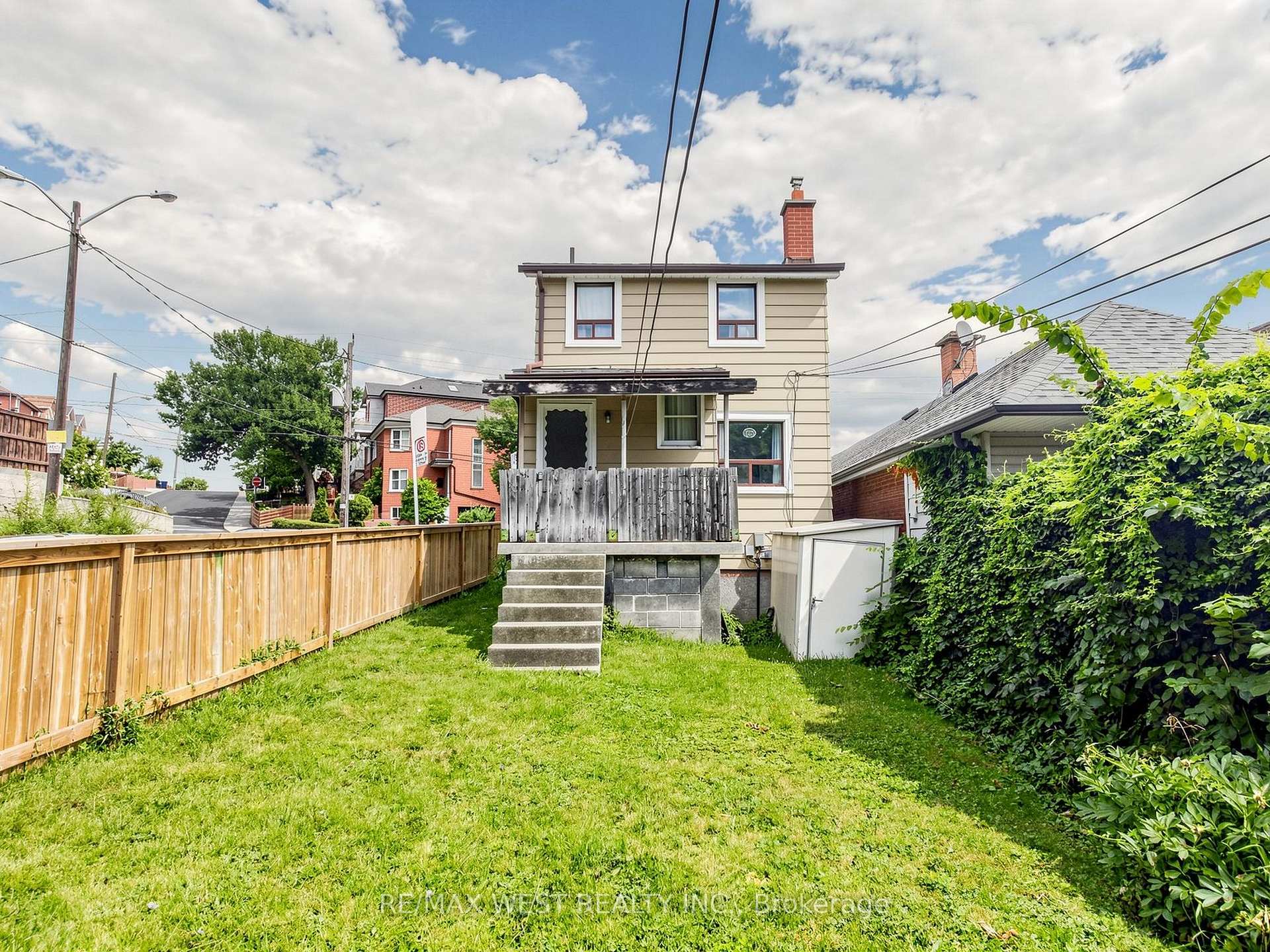 Photo 21 of 410 Silverthorn Avenue, Toronto, Keelesdale-Eglinton West — HOMEH