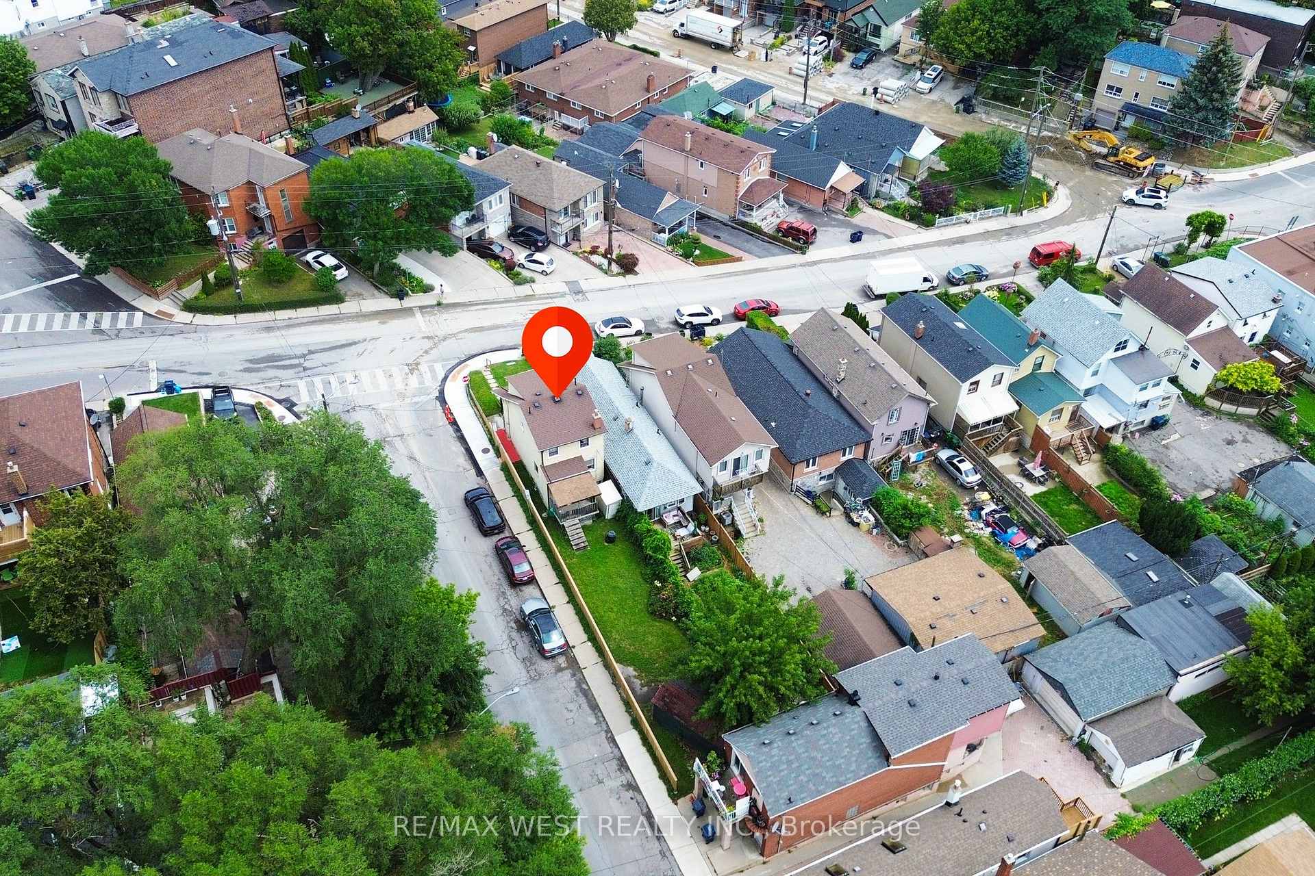 Photo 27 of 410 Silverthorn Avenue, Toronto, Keelesdale-Eglinton West — HOMEH
