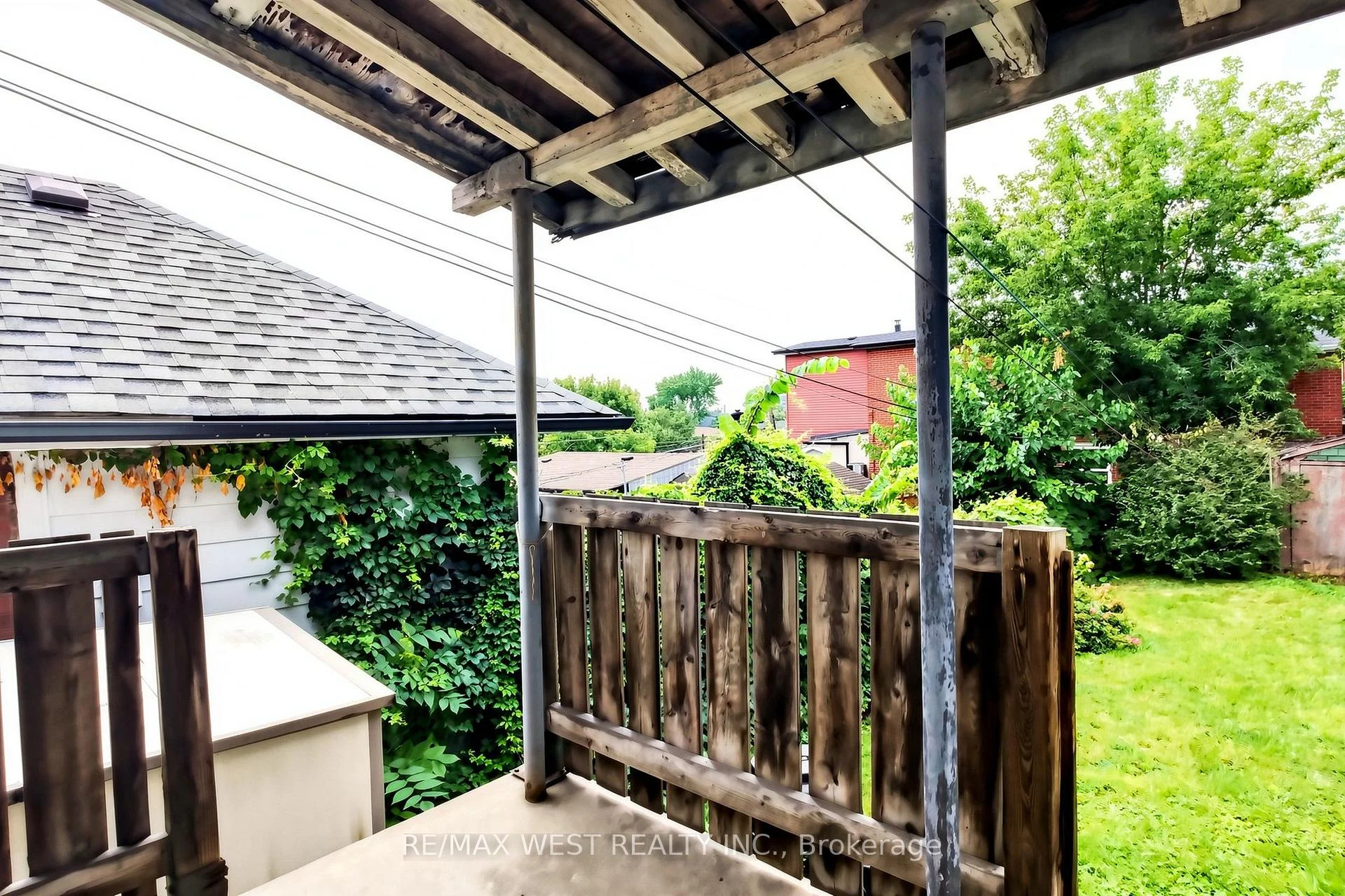 Photo 25 of 410 Silverthorn Avenue, Toronto, Keelesdale-Eglinton West — HOMEH