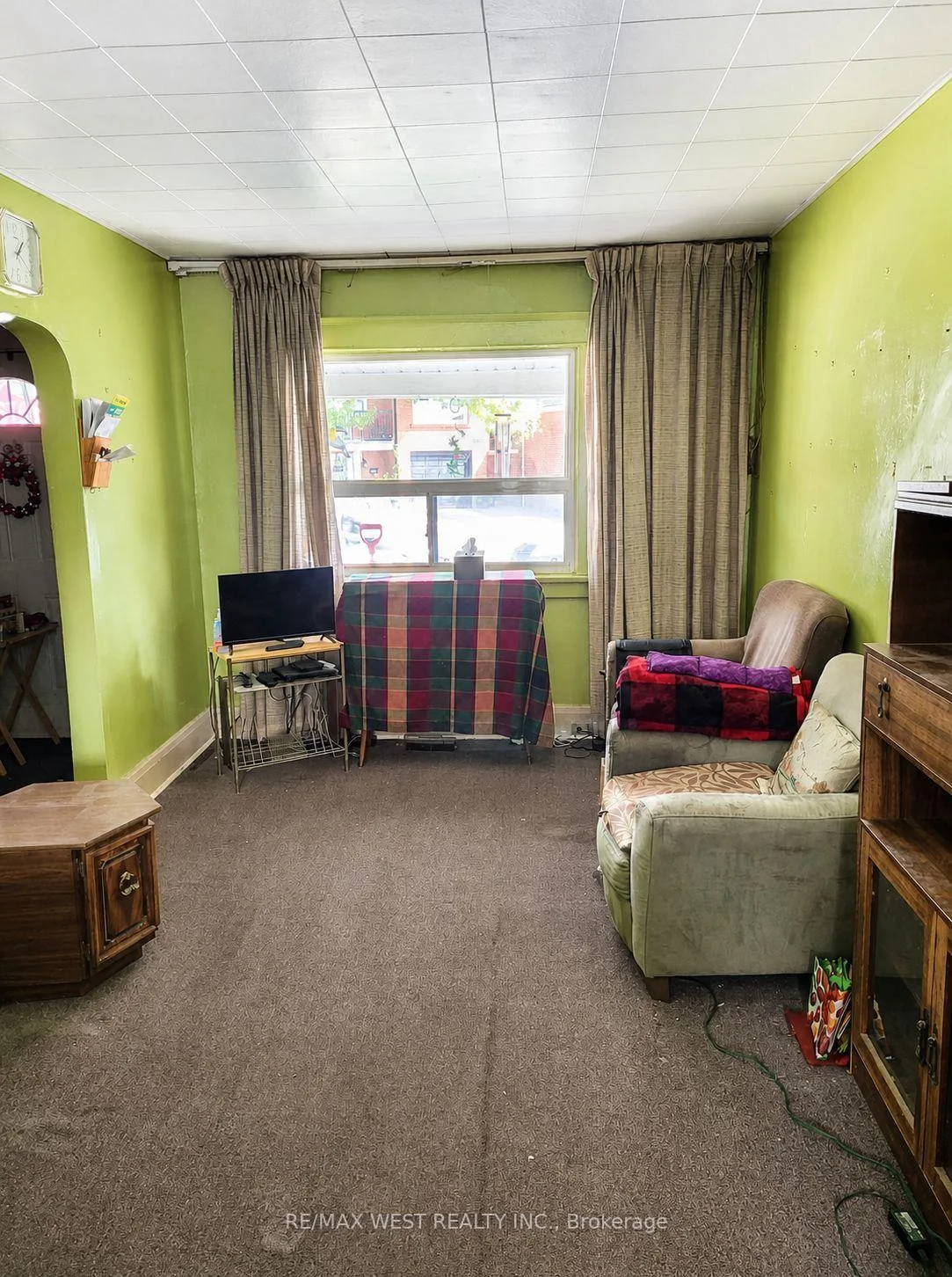 Photo 5 of 410 Silverthorn Avenue, Toronto, Keelesdale-Eglinton West — HOMEH