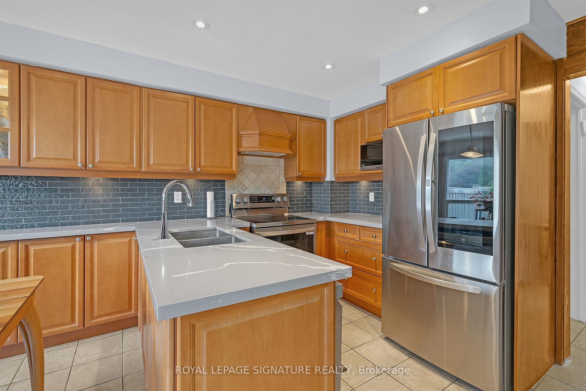 Photo 21 of 107 Roxborough Lane, Vaughan, Uplands — HOMEH