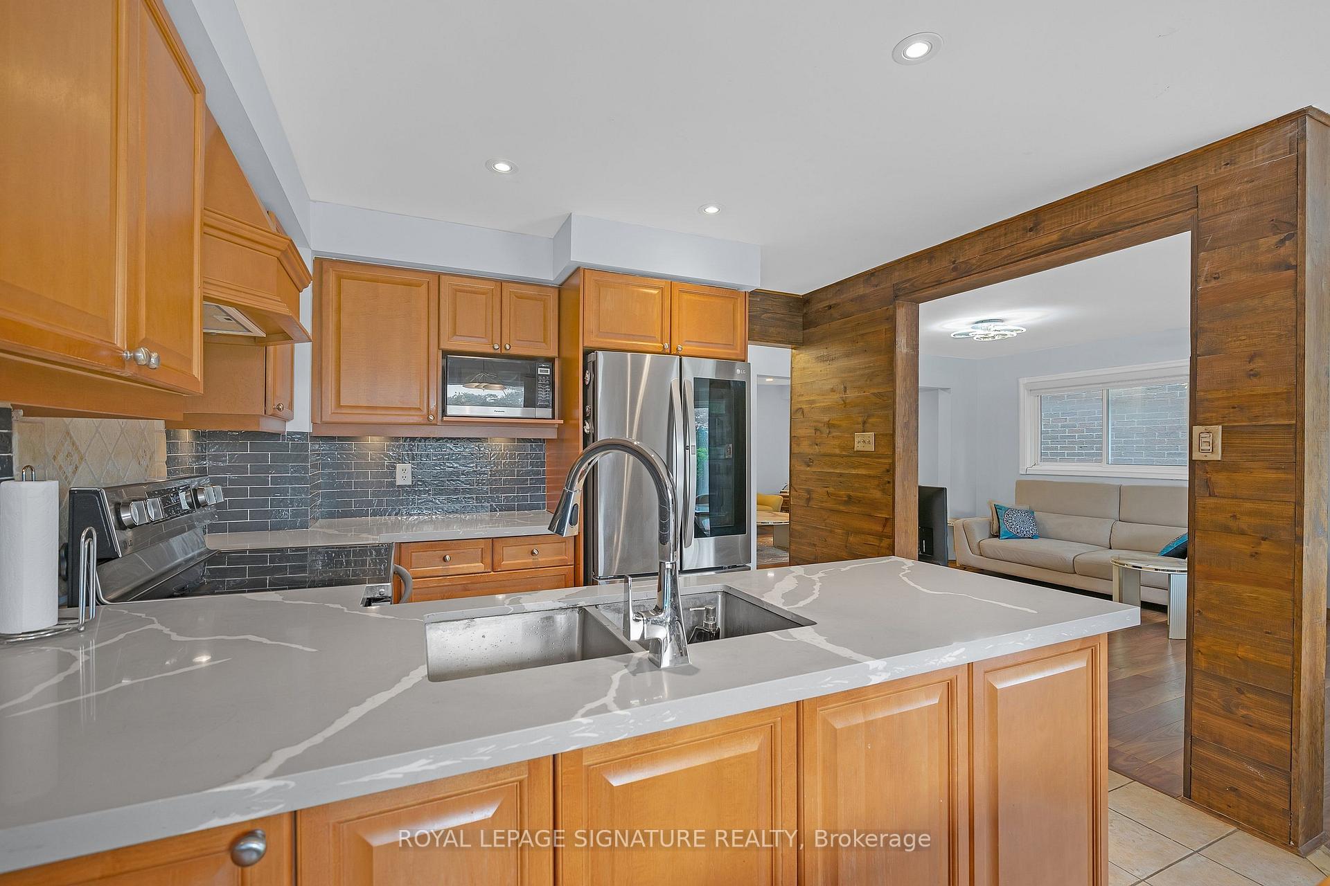 Photo 23 of 107 Roxborough Lane, Vaughan, Uplands — HOMEH
