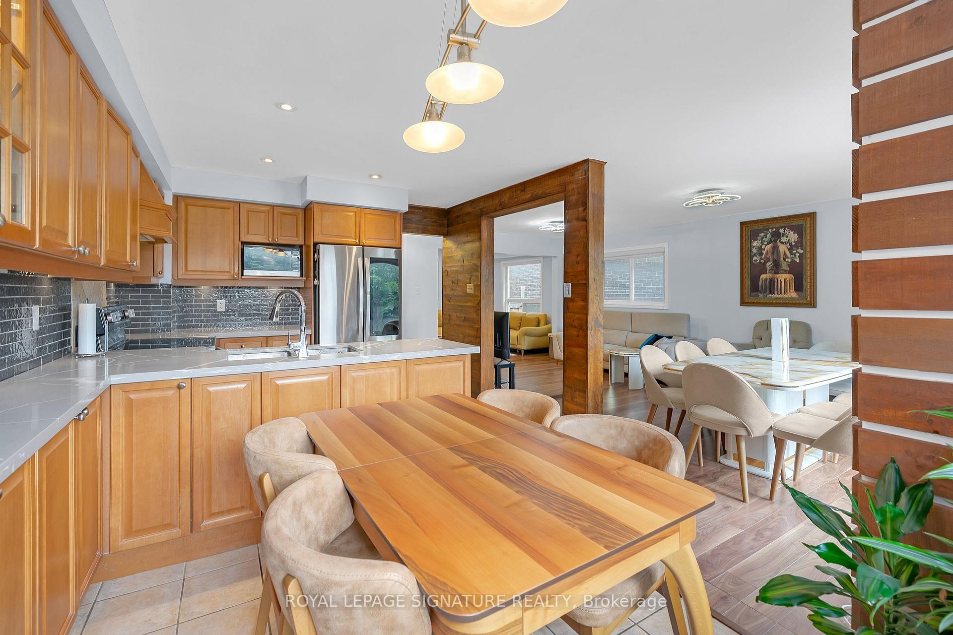 Photo 24 of 107 Roxborough Lane, Vaughan, Uplands — HOMEH