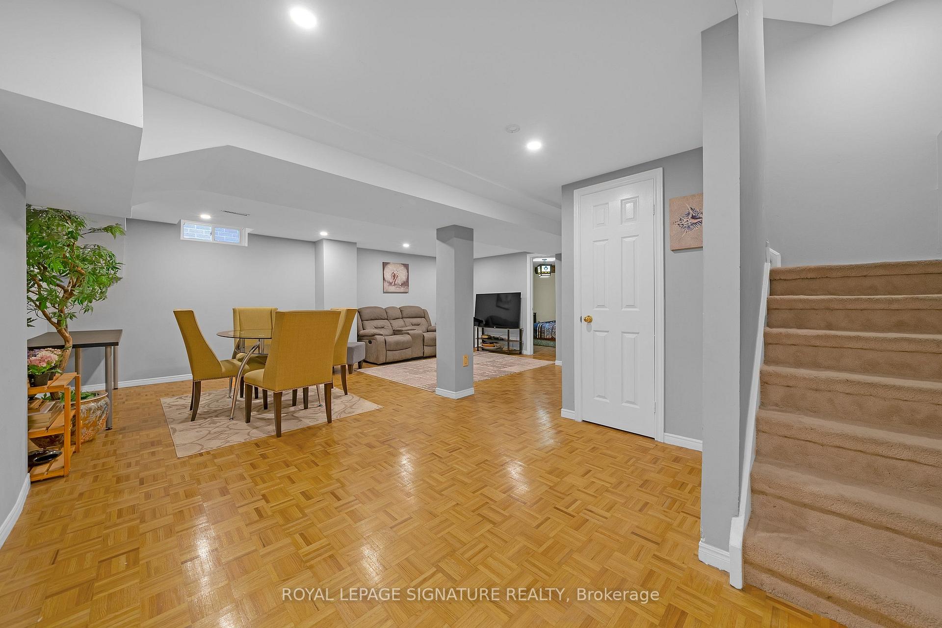 Photo 41 of 107 Roxborough Lane, Vaughan, Uplands — HOMEH