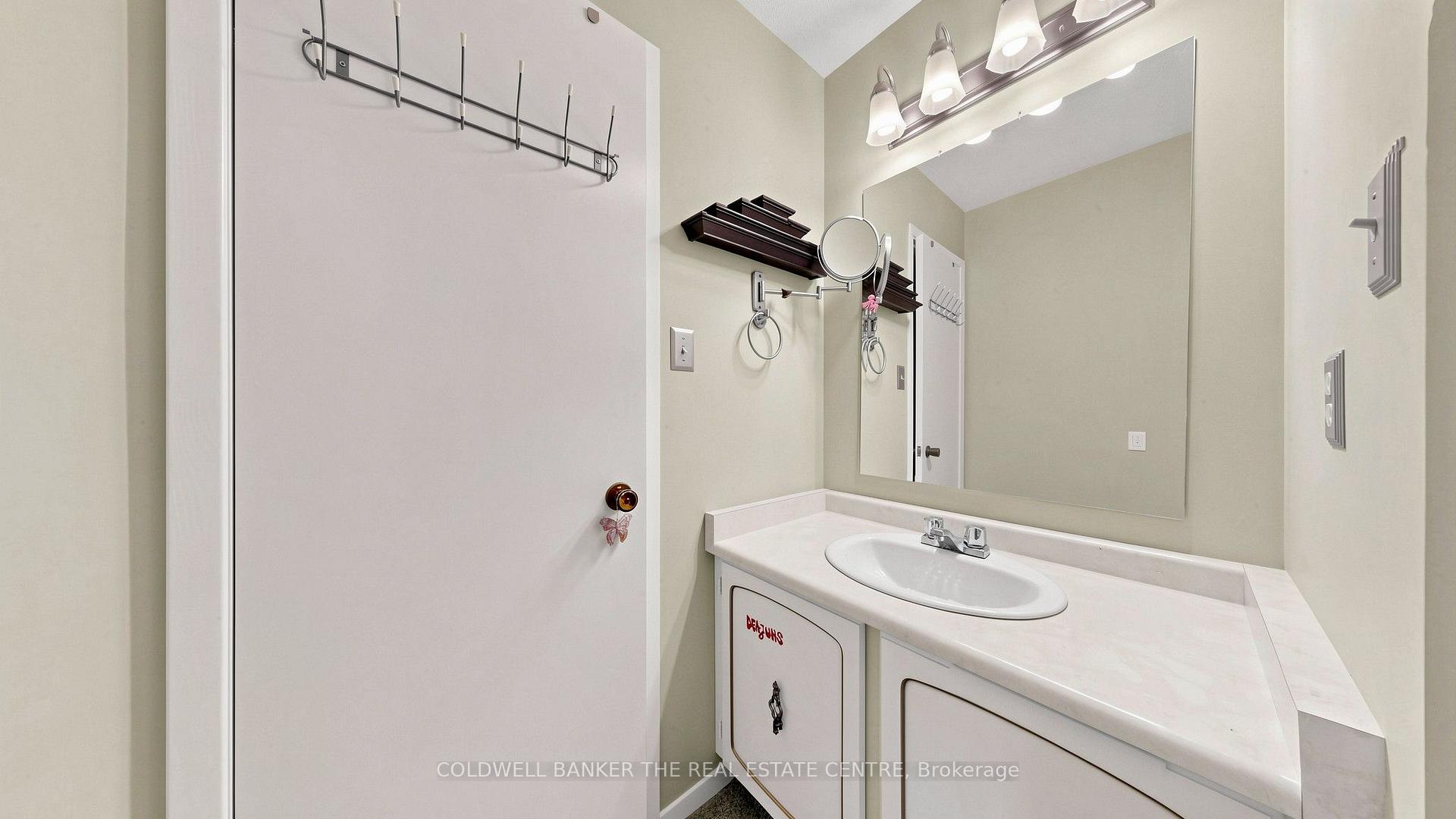Photo 33 of 34 Birchard Boulevard, East Gwillimbury, Mt Albert — HOMEH