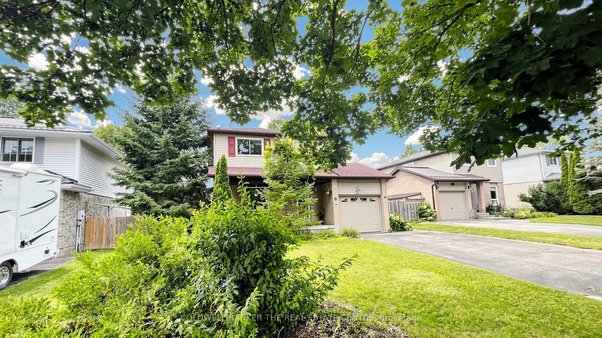 Photo 5 of 34 Birchard Boulevard, East Gwillimbury, Mt Albert — HOMEH