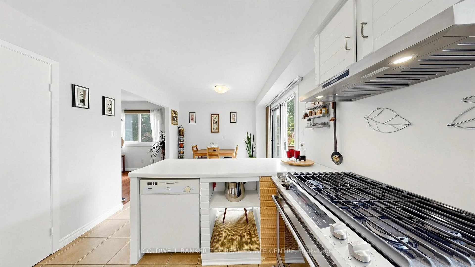 Photo 18 of 34 Birchard Boulevard, East Gwillimbury, Mt Albert — HOMEH