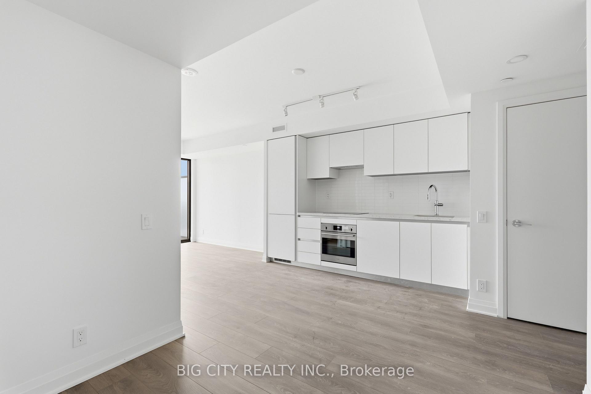 Photo 5 of Unit 508, 25 Frederick Todd Way, Toronto, Thorncliffe Park — HOMEH