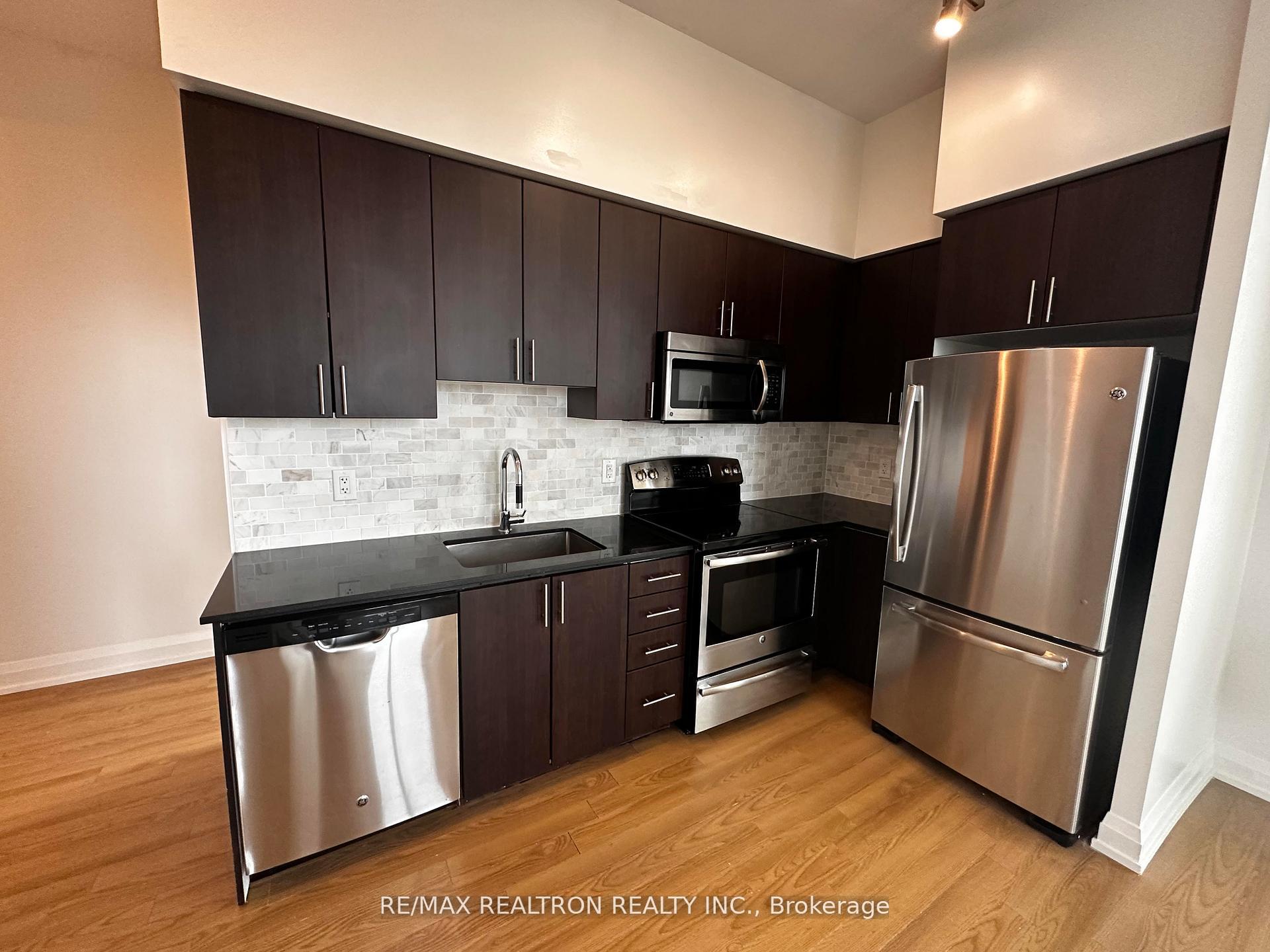 Photo 8 of Unit 925, 7161 Yonge Street, Markham, Grandview — HOMEH