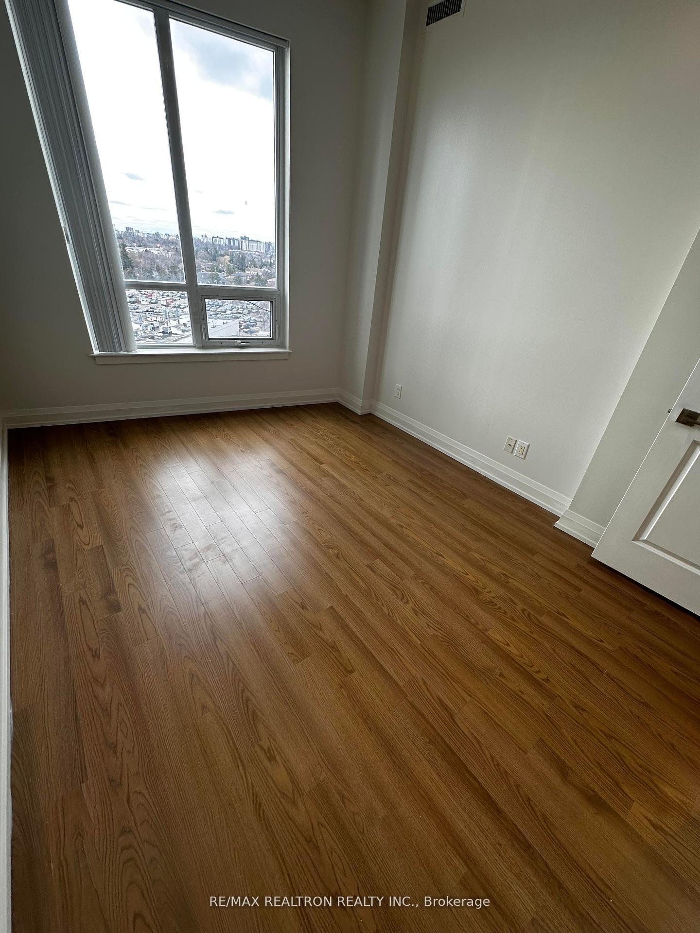 Photo 18 of Unit 925, 7161 Yonge Street, Markham, Grandview — HOMEH