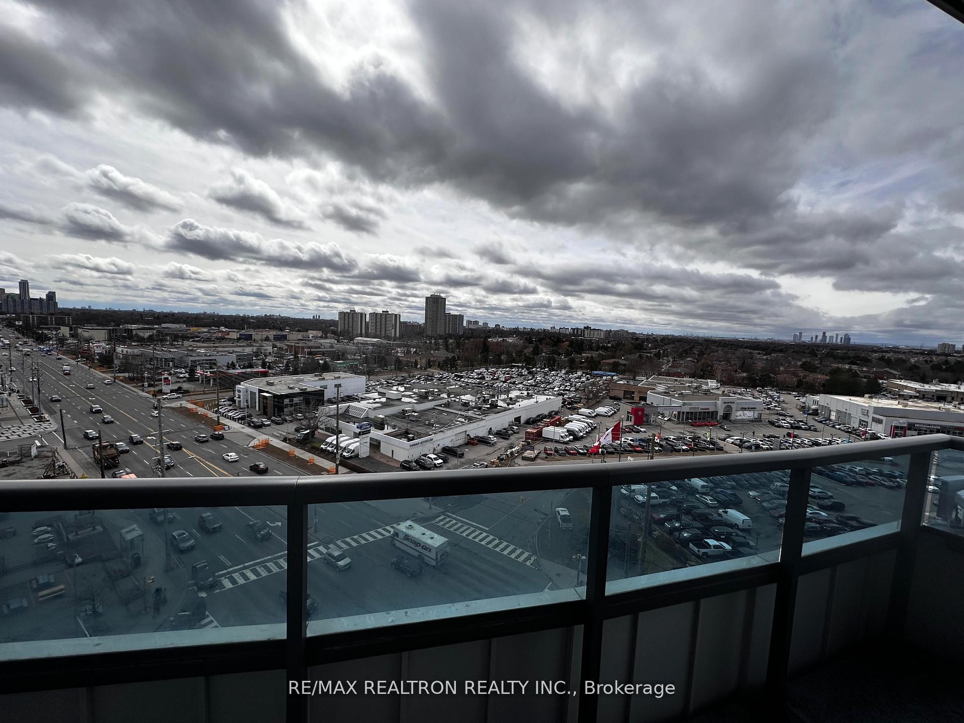 Photo 23 of Unit 925, 7161 Yonge Street, Markham, Grandview — HOMEH