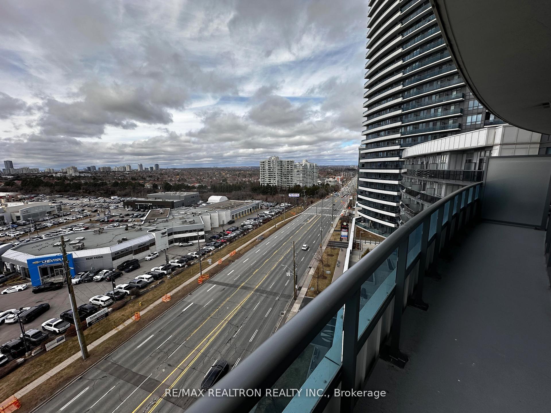 Photo 25 of Unit 925, 7161 Yonge Street, Markham, Grandview — HOMEH