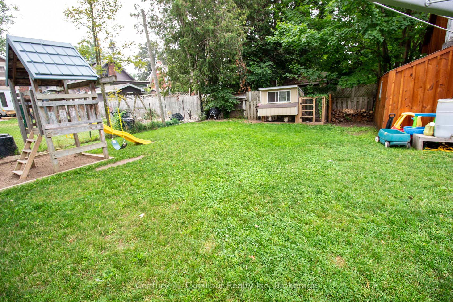 Photo 27 of 147 St George Street E, Centre Wellington, Fergus — HOMEH