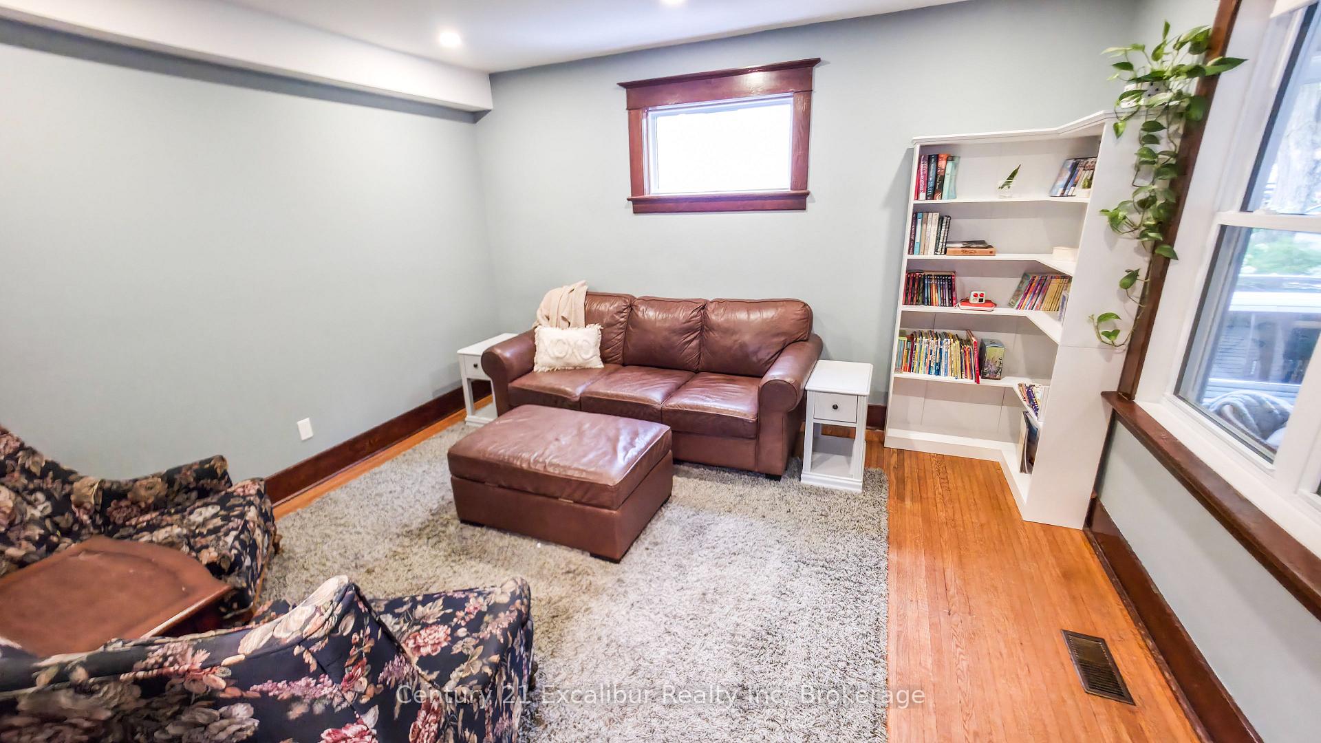 Photo 6 of 147 St George Street E, Centre Wellington, Fergus — HOMEH