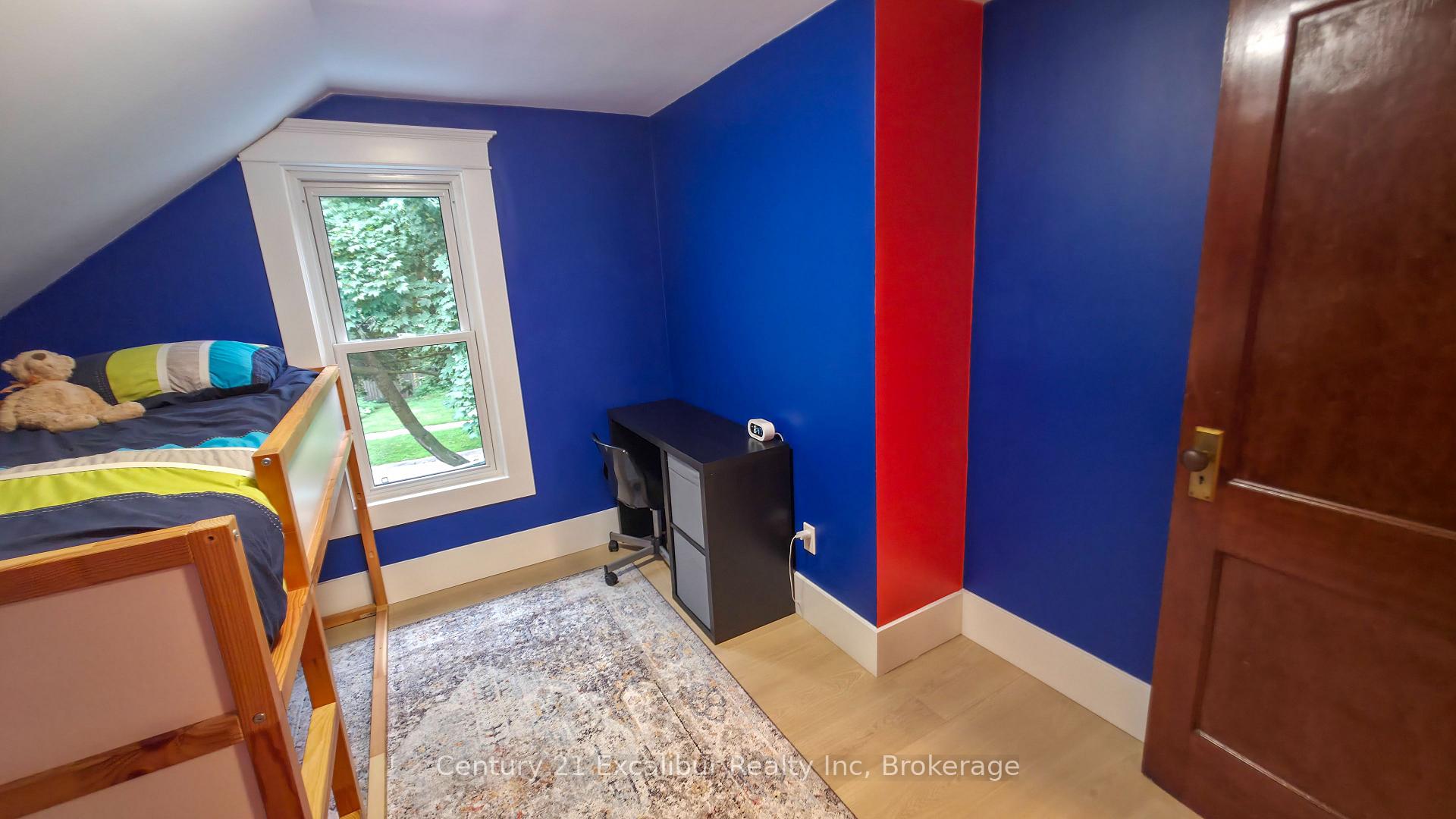 Photo 20 of 147 St George Street E, Centre Wellington, Fergus — HOMEH