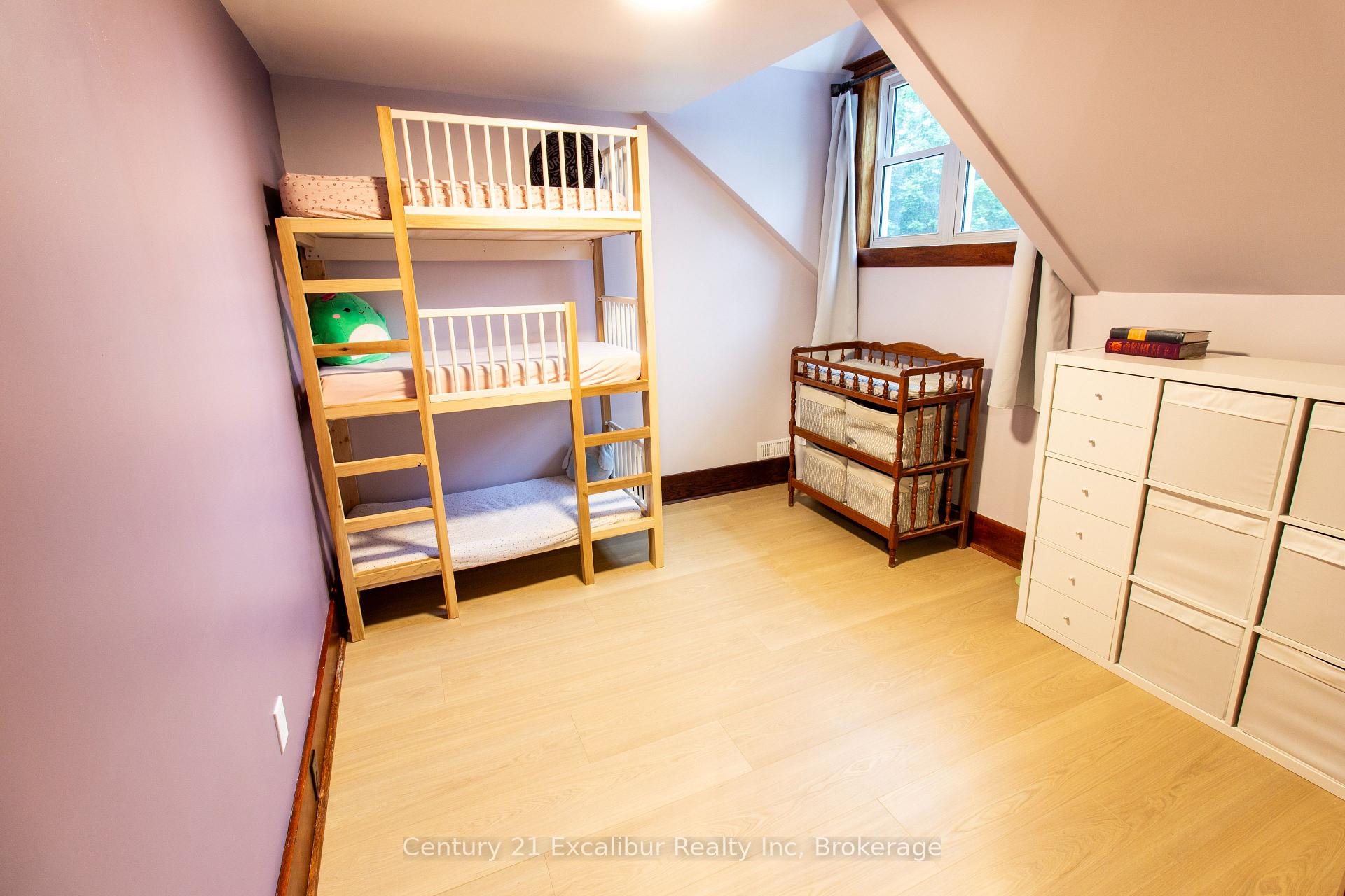 Photo 21 of 147 St George Street E, Centre Wellington, Fergus — HOMEH