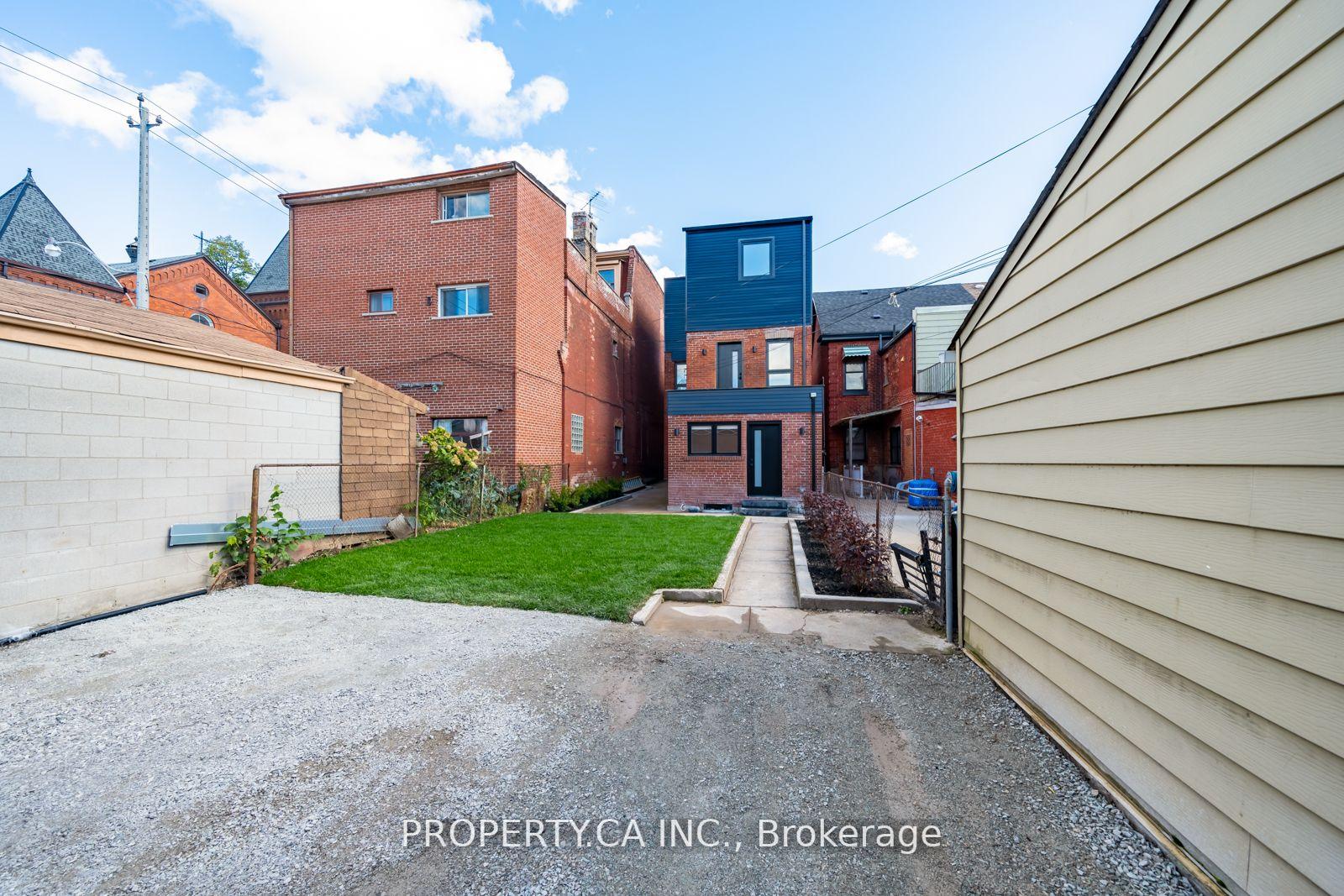 Photo 20 of Unit Upper, 180 Dovercourt Road, Toronto, Little Portugal — HOMEH