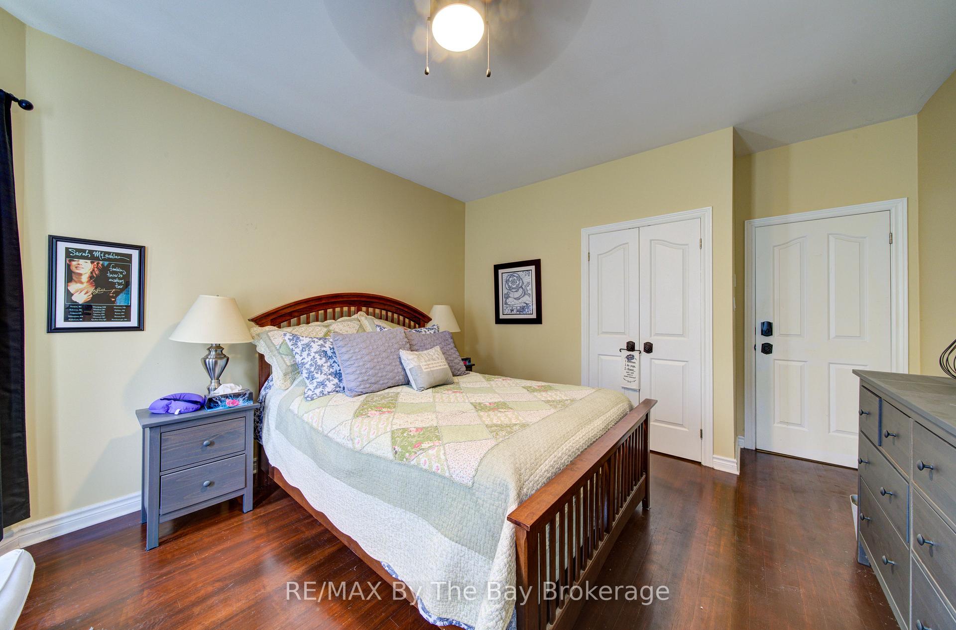 Photo 11 of 32 1st Lane, Wasaga Beach — HOMEH