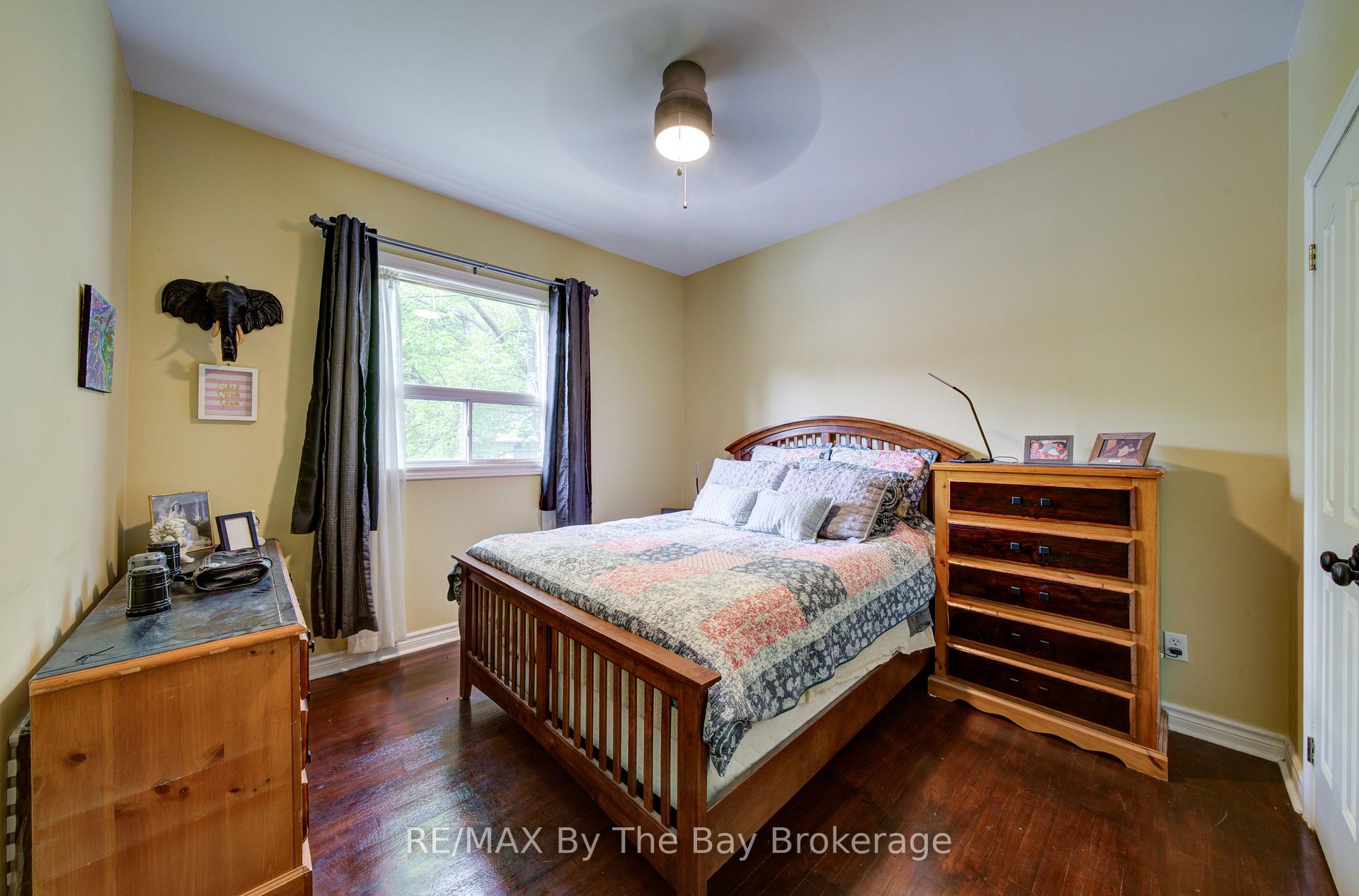Photo 12 of 32 1st Lane, Wasaga Beach — HOMEH