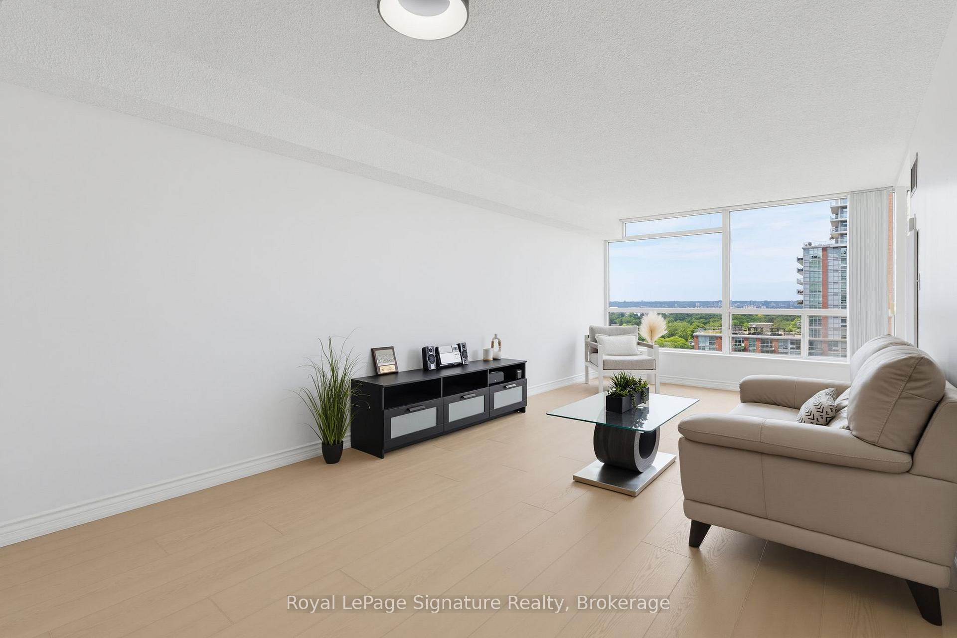 Photo 10 of Unit 1407, 1276 Maple Crossing Boulevard, Burlington, Brant — HOMEH