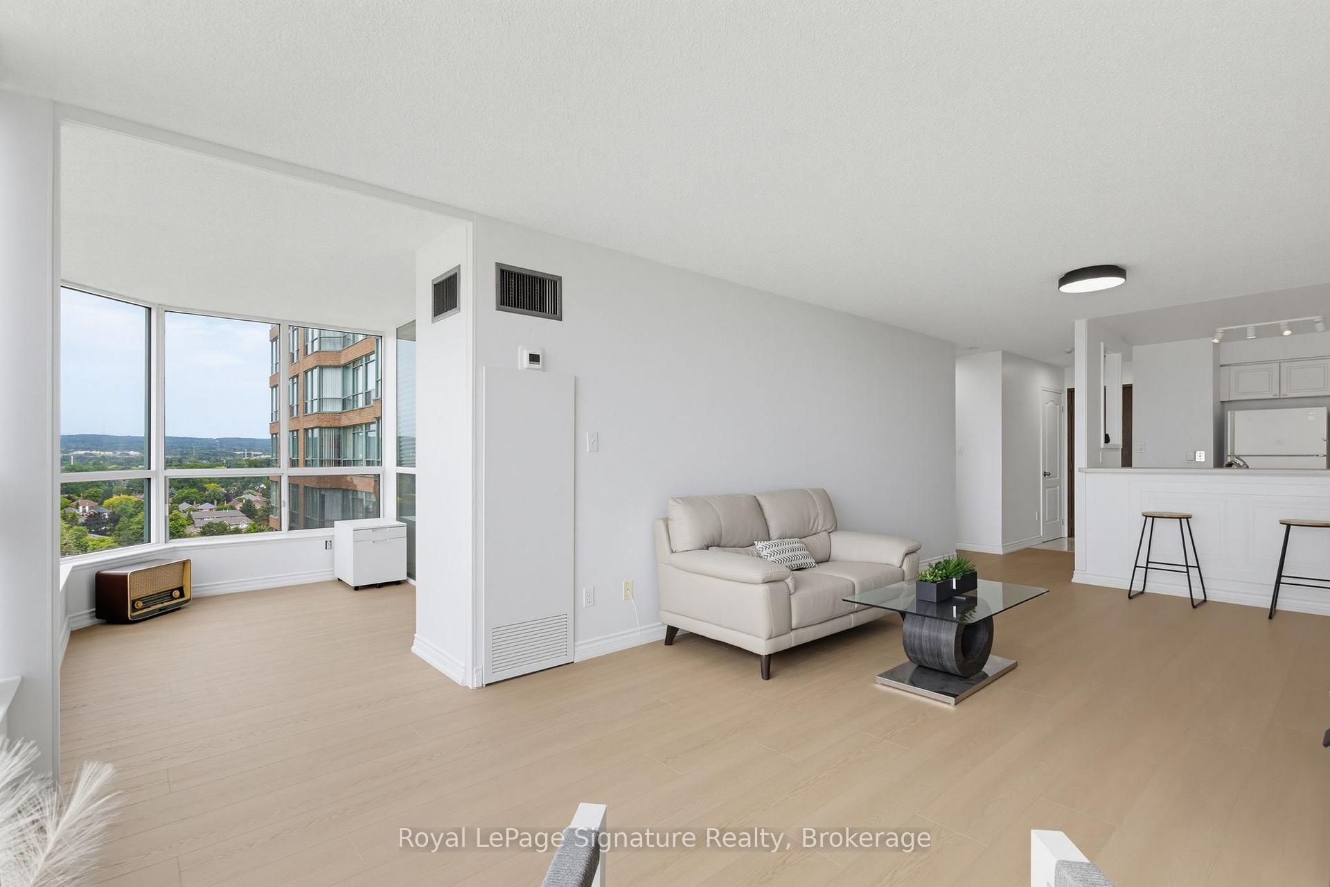 Photo 14 of Unit 1407, 1276 Maple Crossing Boulevard, Burlington, Brant — HOMEH
