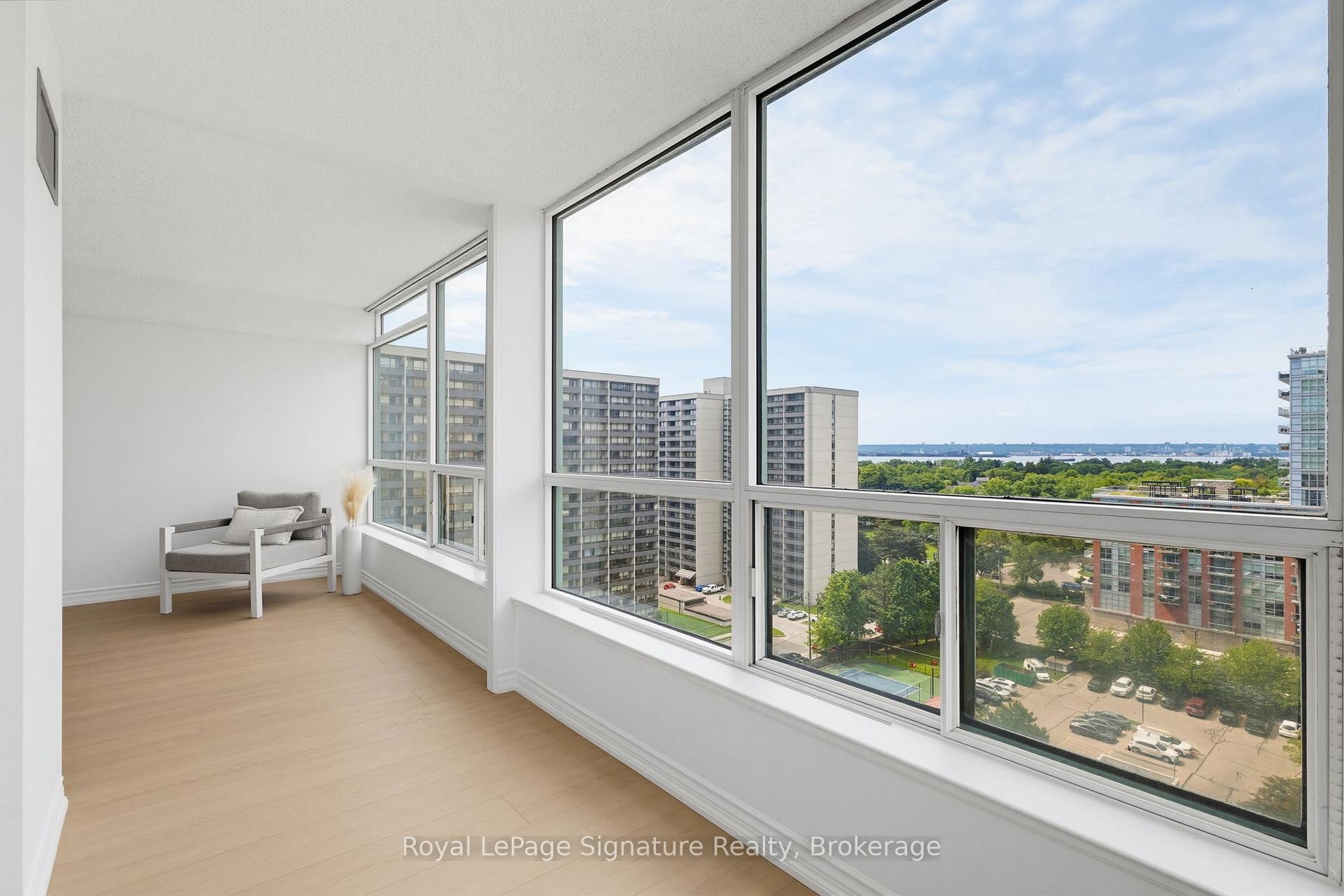Photo 16 of Unit 1407, 1276 Maple Crossing Boulevard, Burlington, Brant — HOMEH