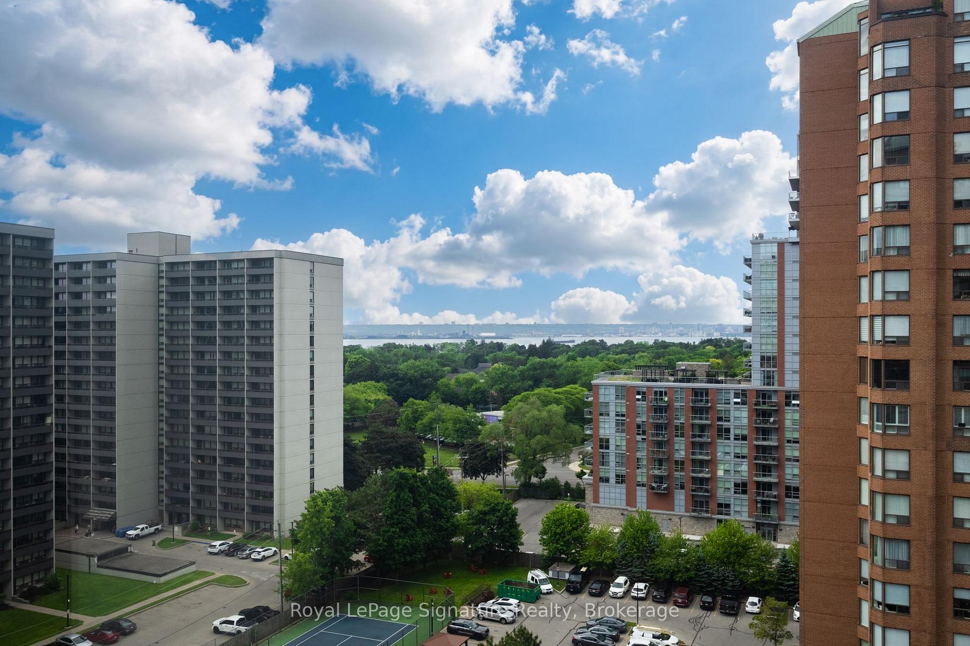 Photo 24 of Unit 1407, 1276 Maple Crossing Boulevard, Burlington, Brant — HOMEH