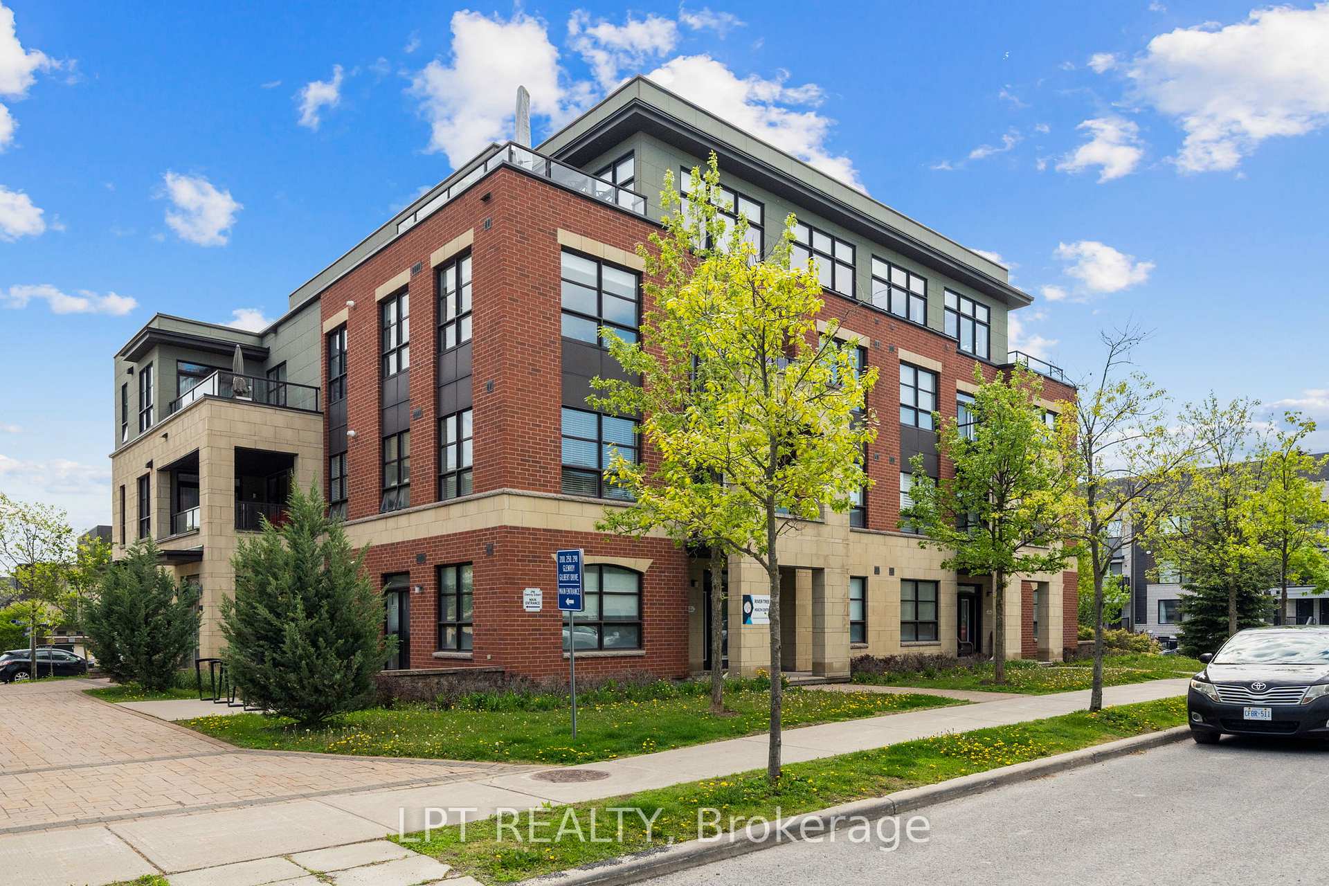 Photo 4 of Unit 301, 298 Glenroy Gilbert Drive, Ottawa, Barrhaven - Strandherd — HOMEH