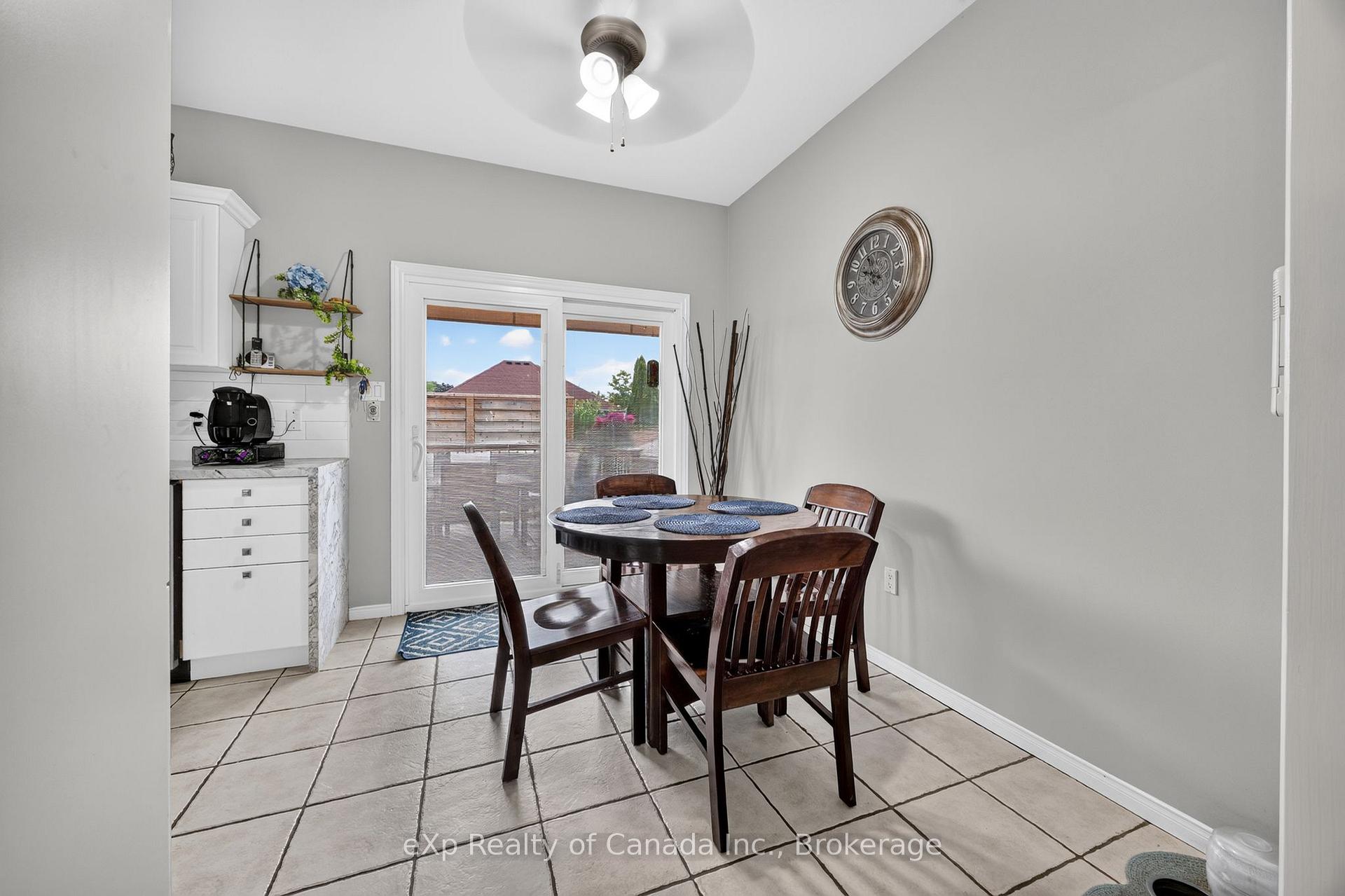 Photo 27 of 17 Varley Crescent, Brantford, Mayfair — HOMEH