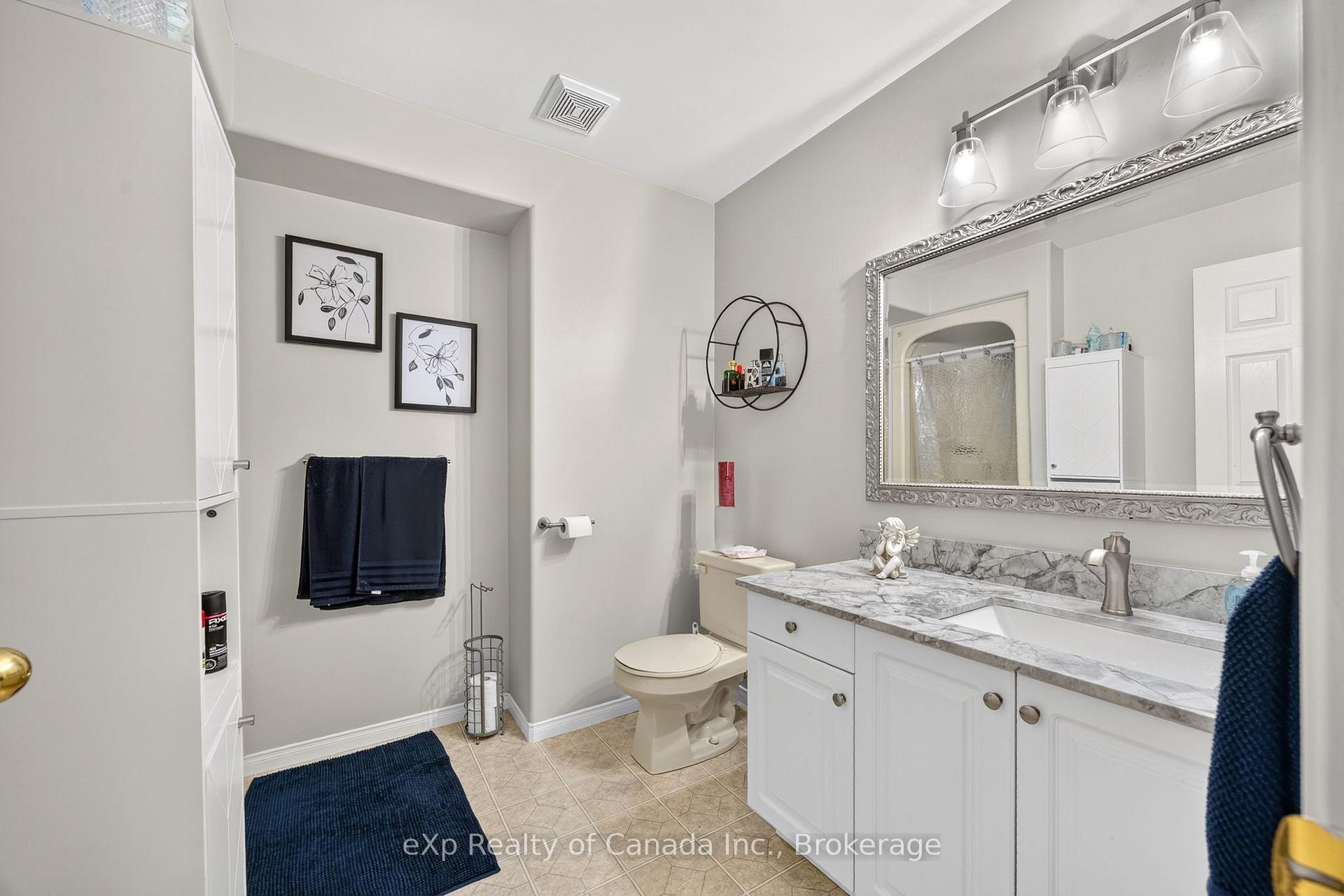 Photo 34 of 17 Varley Crescent, Brantford, Mayfair — HOMEH