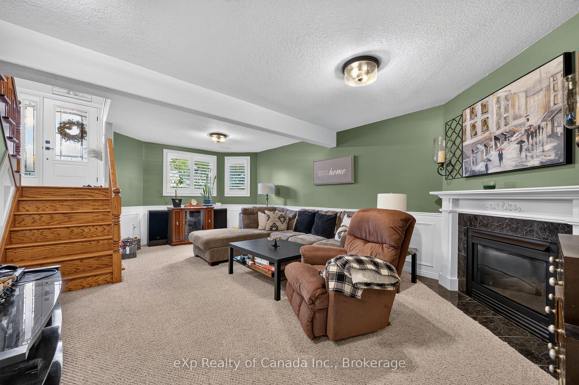 Photo 35 of 17 Varley Crescent, Brantford, Mayfair — HOMEH