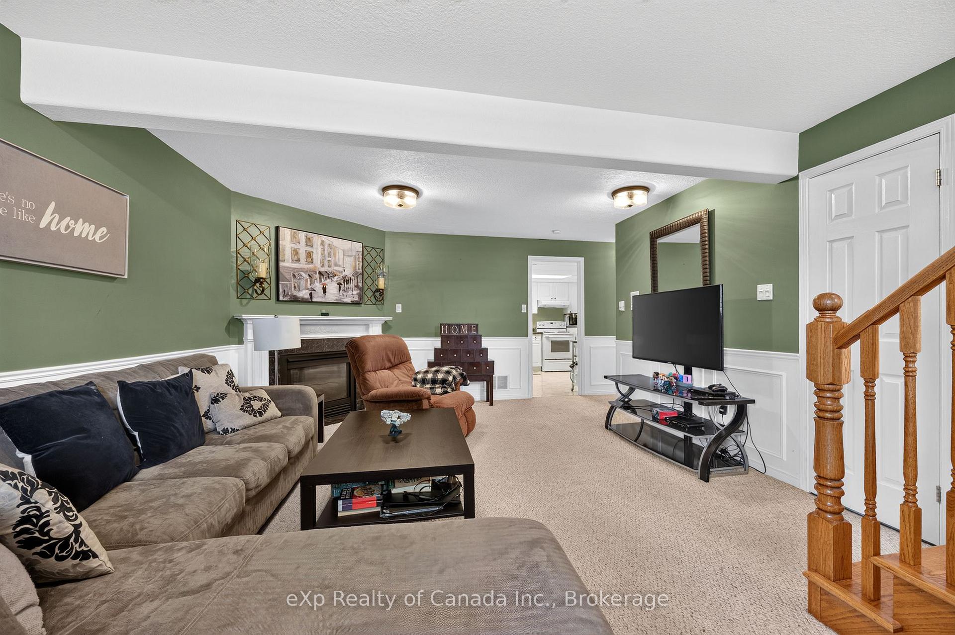 Photo 36 of 17 Varley Crescent, Brantford, Mayfair — HOMEH