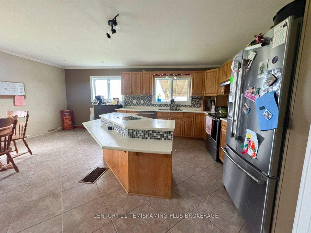 Photo 10 of 882881 65 Highway E, Timiskaming, TIM - Outside - Rural — HOMEH
