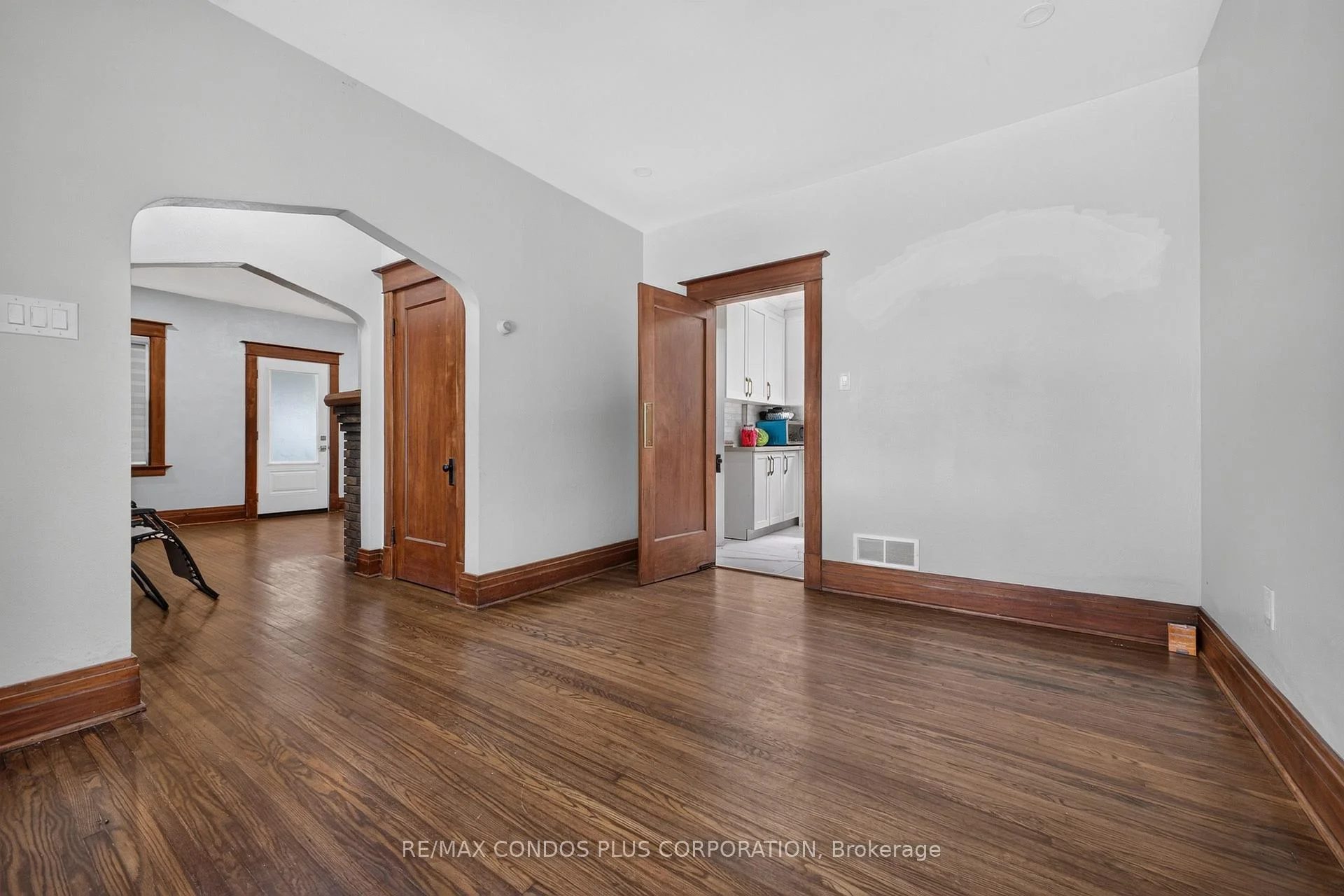 Photo 11 of 5983 Corwin Avenue, Niagara Falls, Dorchester — HOMEH