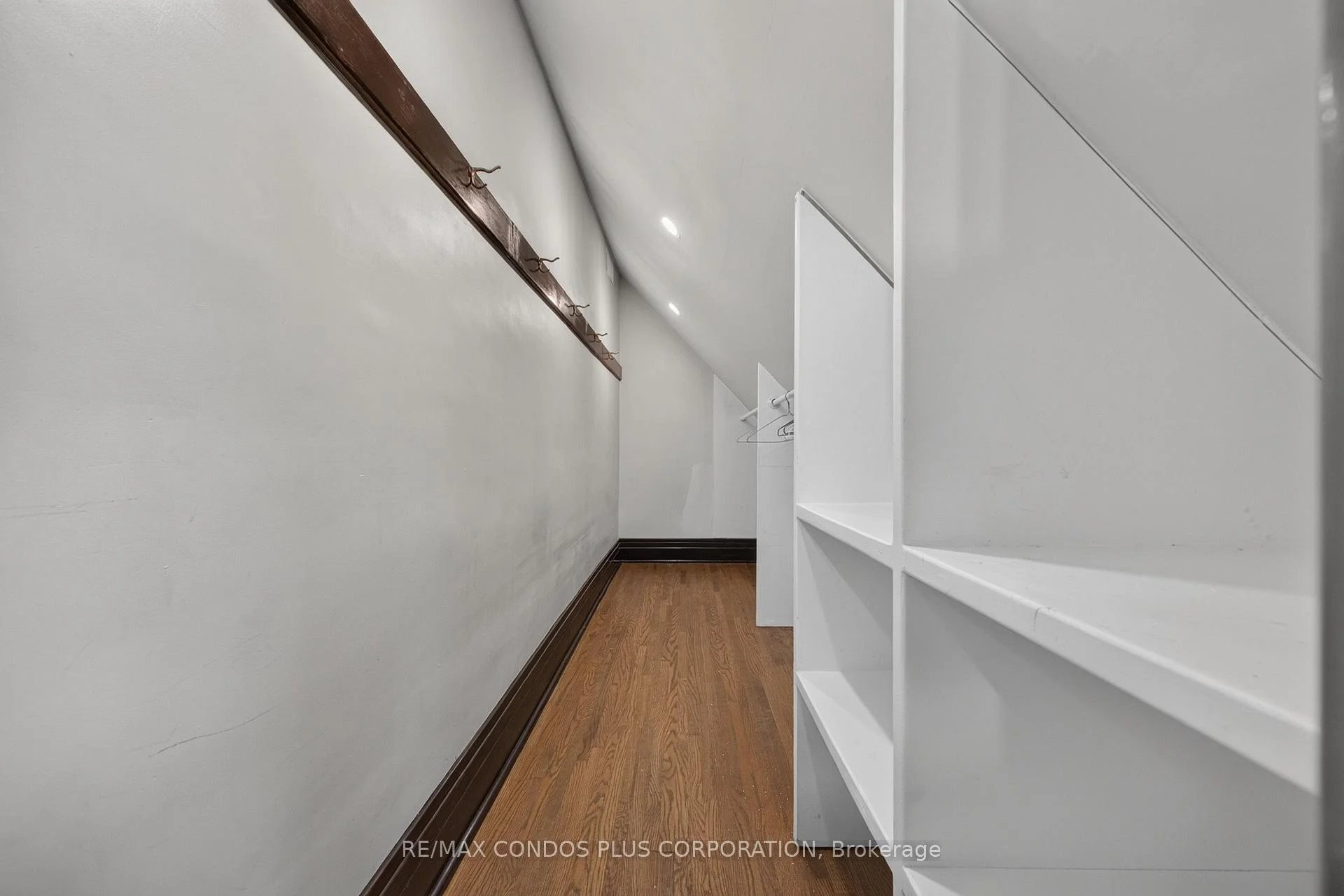 Photo 27 of 5983 Corwin Avenue, Niagara Falls, Dorchester — HOMEH